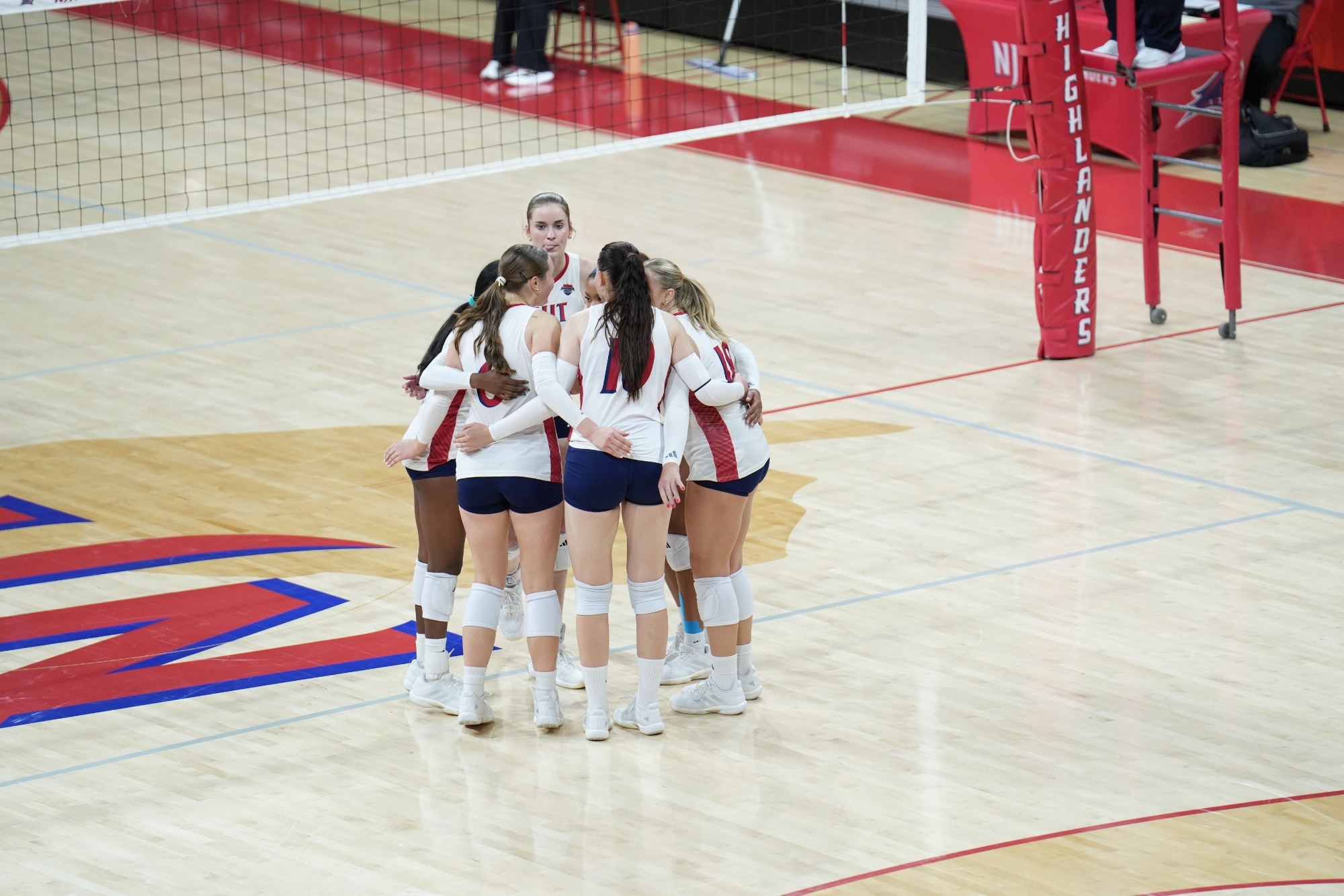 WVB huddle vs Manhattan