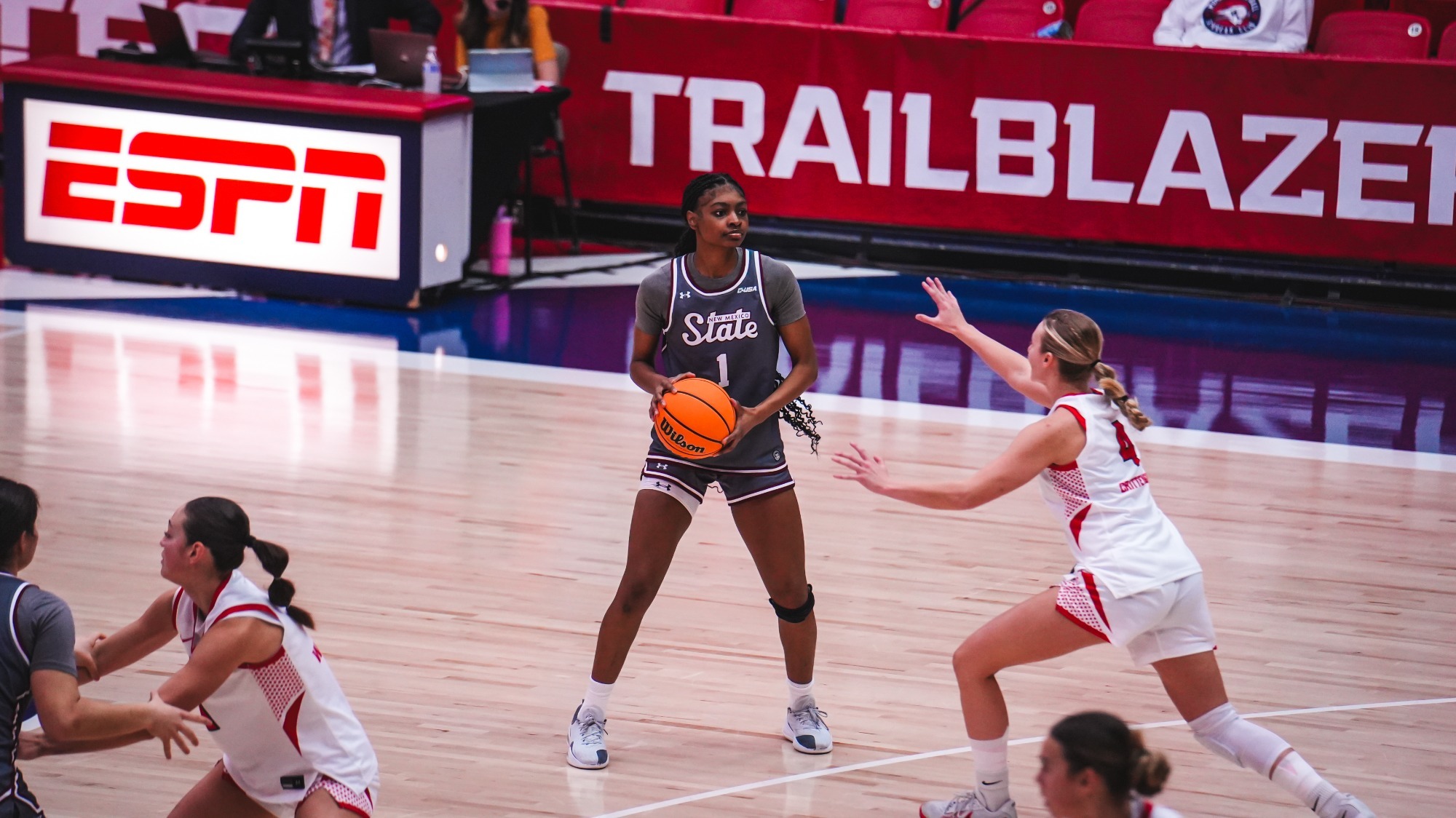 Imani Warren with the ball against Utah Tech (12/6)