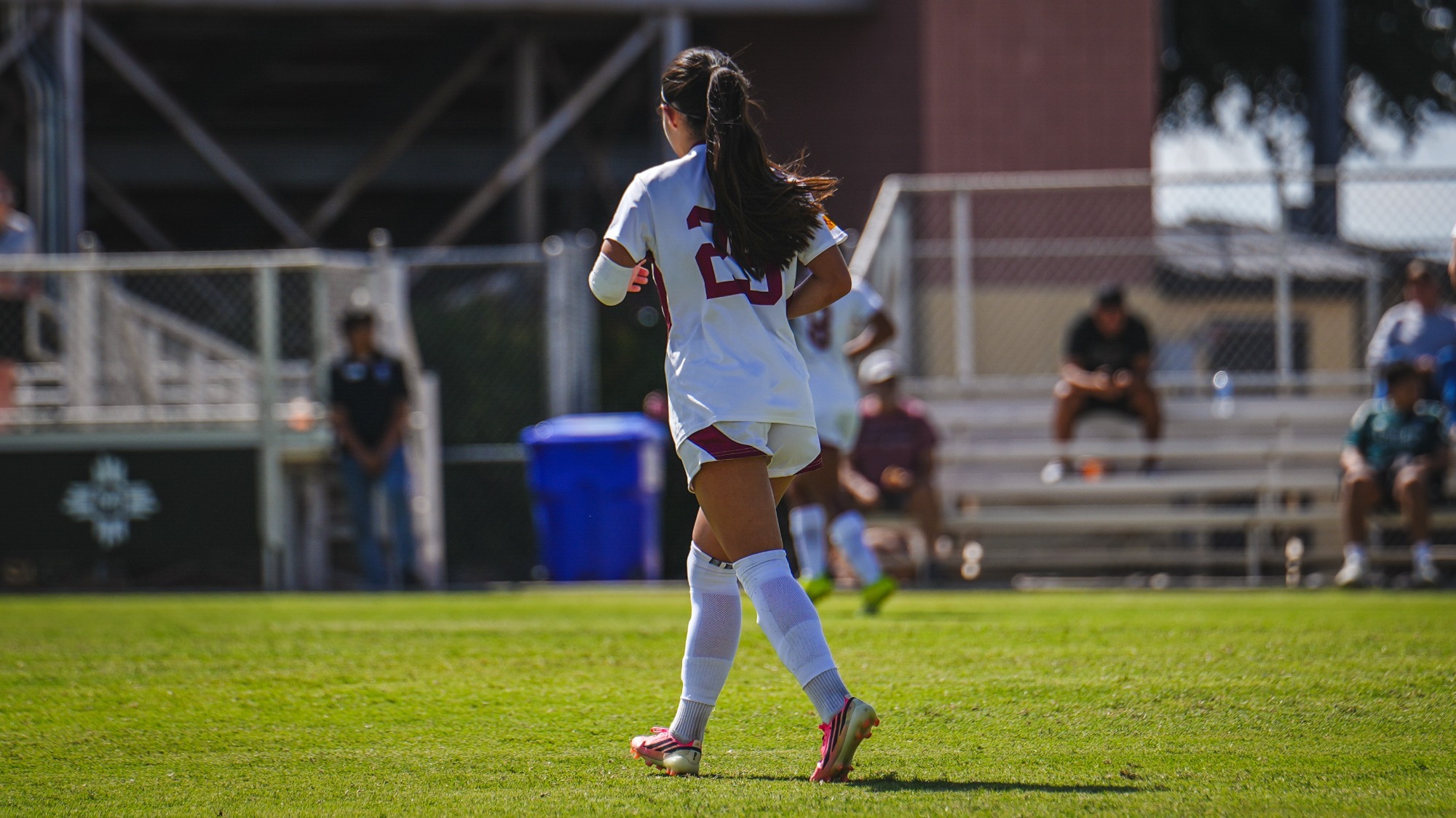 Player running out towards the pitch against Liberty (10/4)