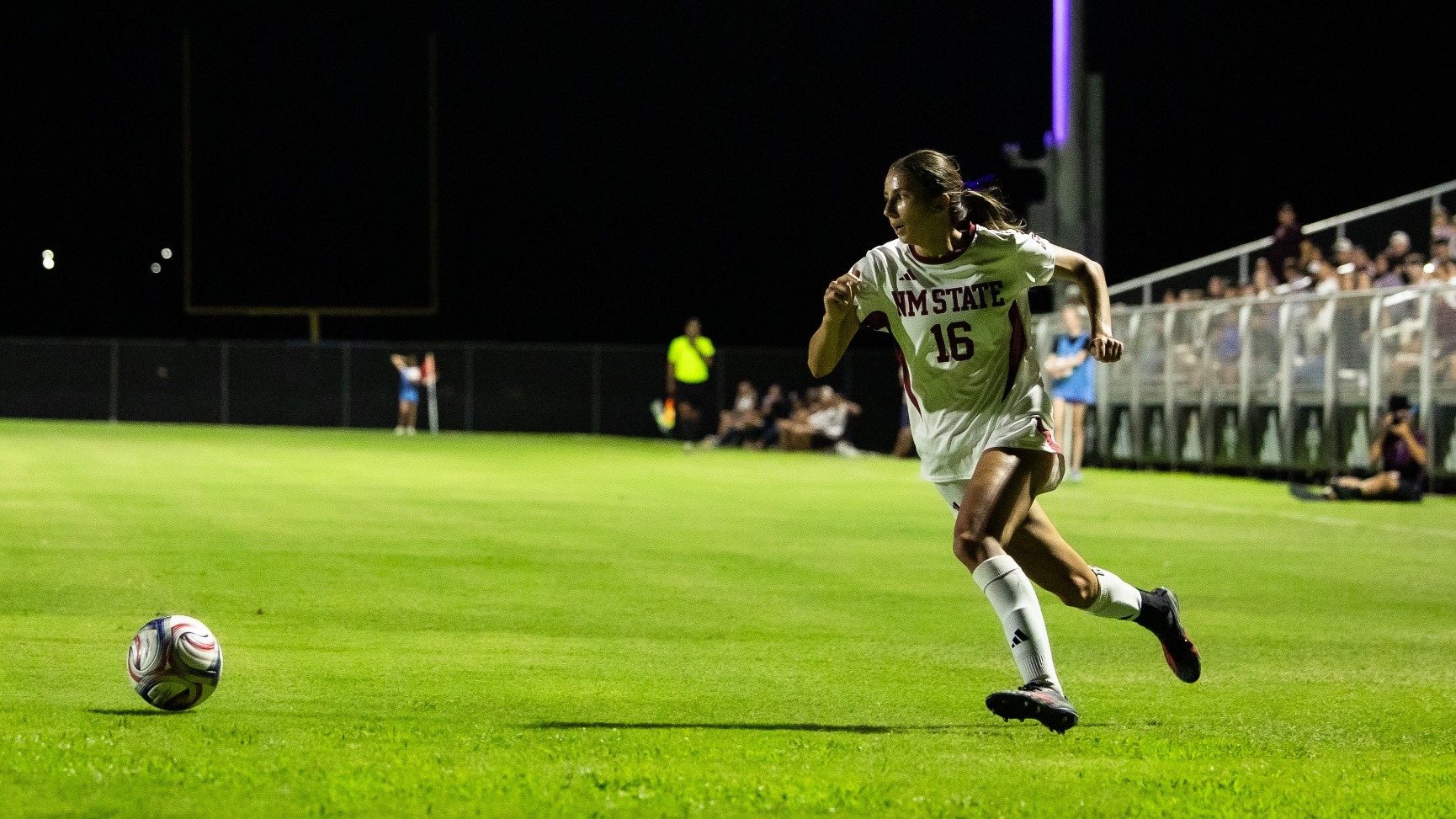 Zoey Gist going for the ball against Long Beach State (8/23)