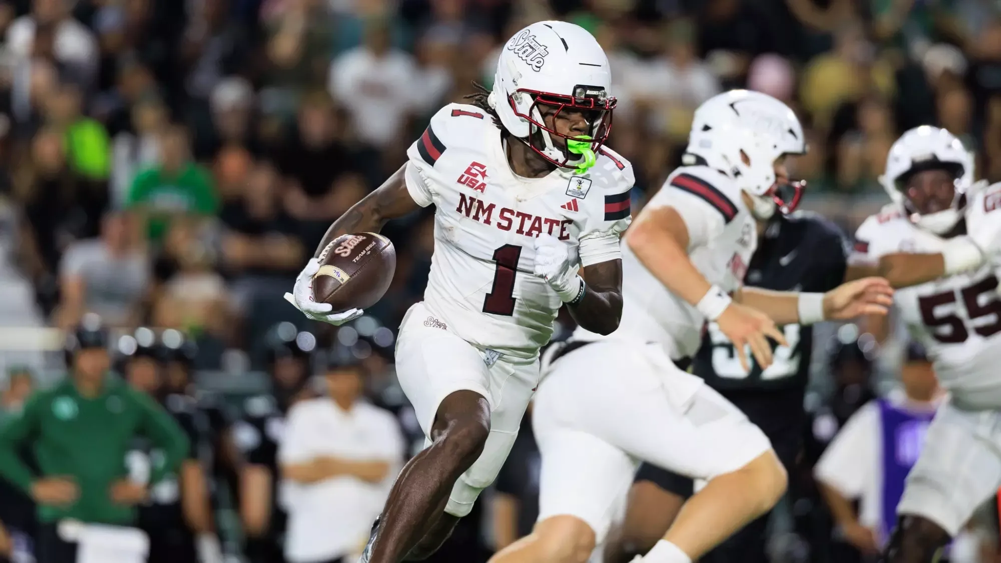 TK King runs with the ball against Hawaii on Sept. 12, 2026