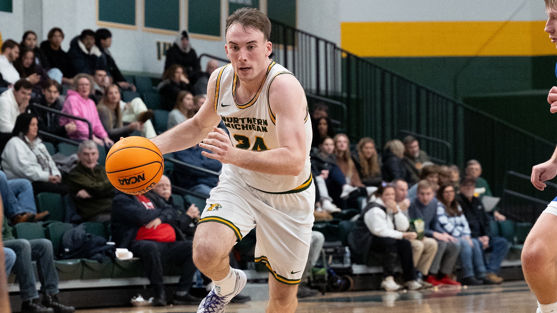 Bennett Basich drives the lane