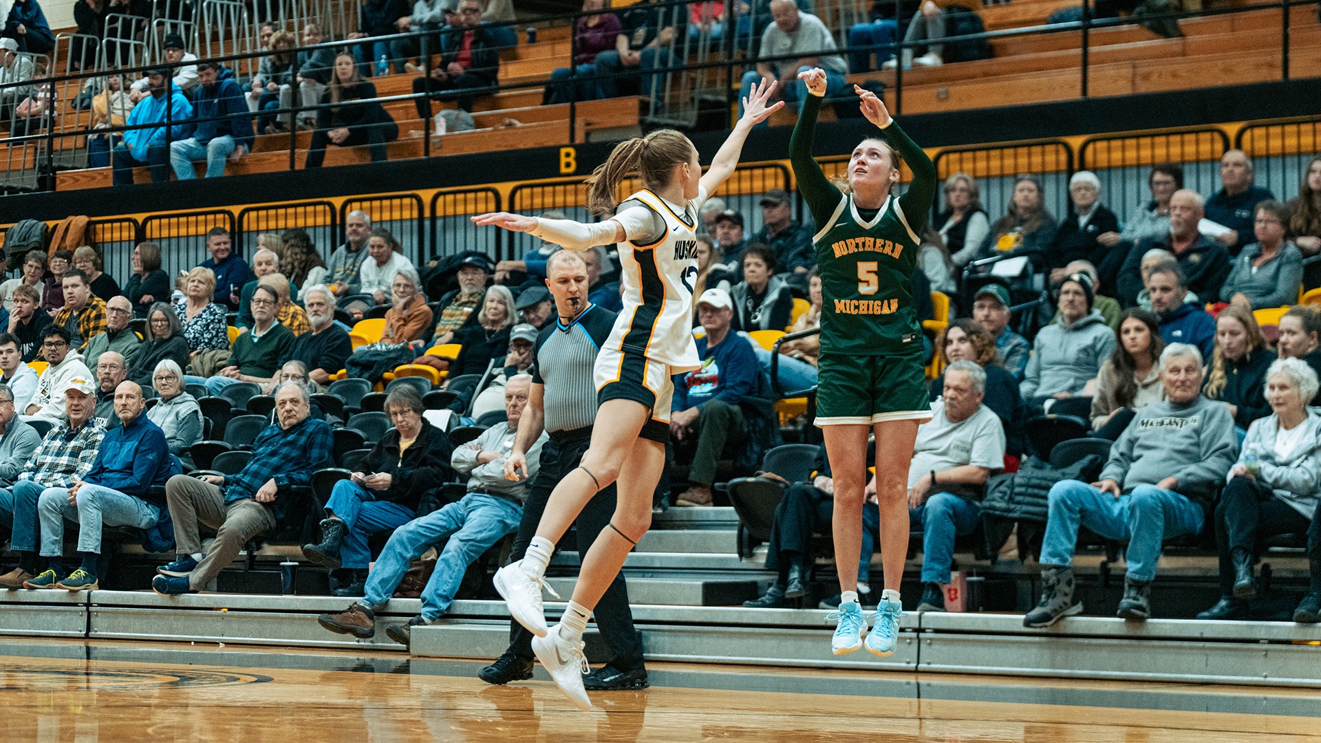 Sarah Newcomer hits a three