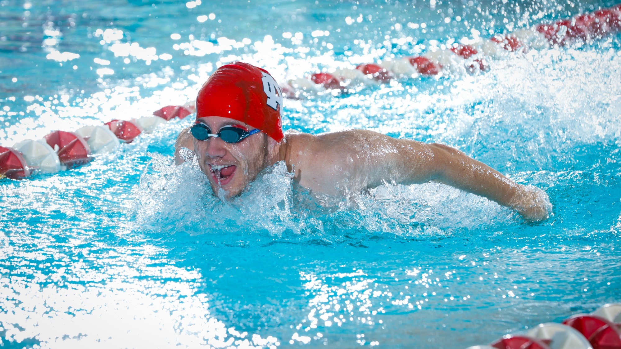 Griffin Laurin swims a lap