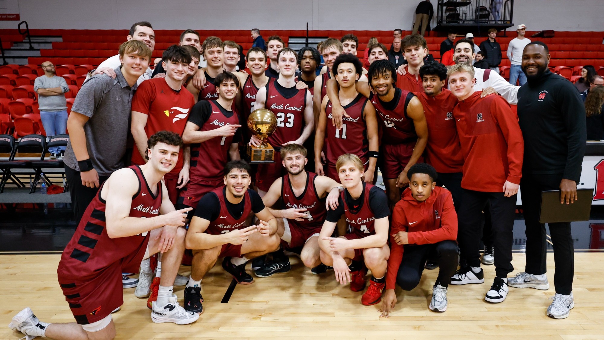 Men's Basketball with Battle of Chicago/Maple Ave Trophy