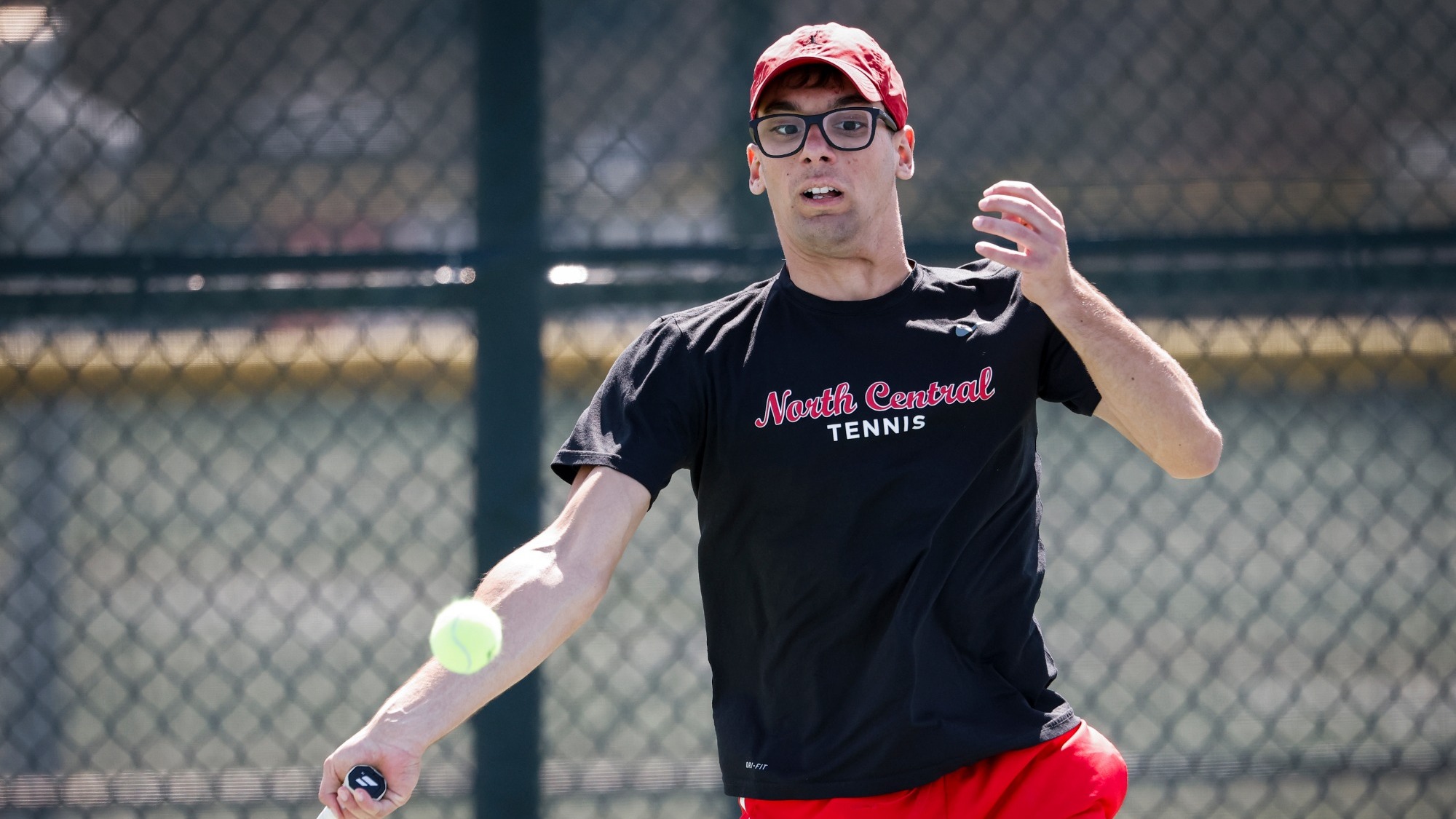 David Vilarroig Martinez takes a forehand swing during a tennis match