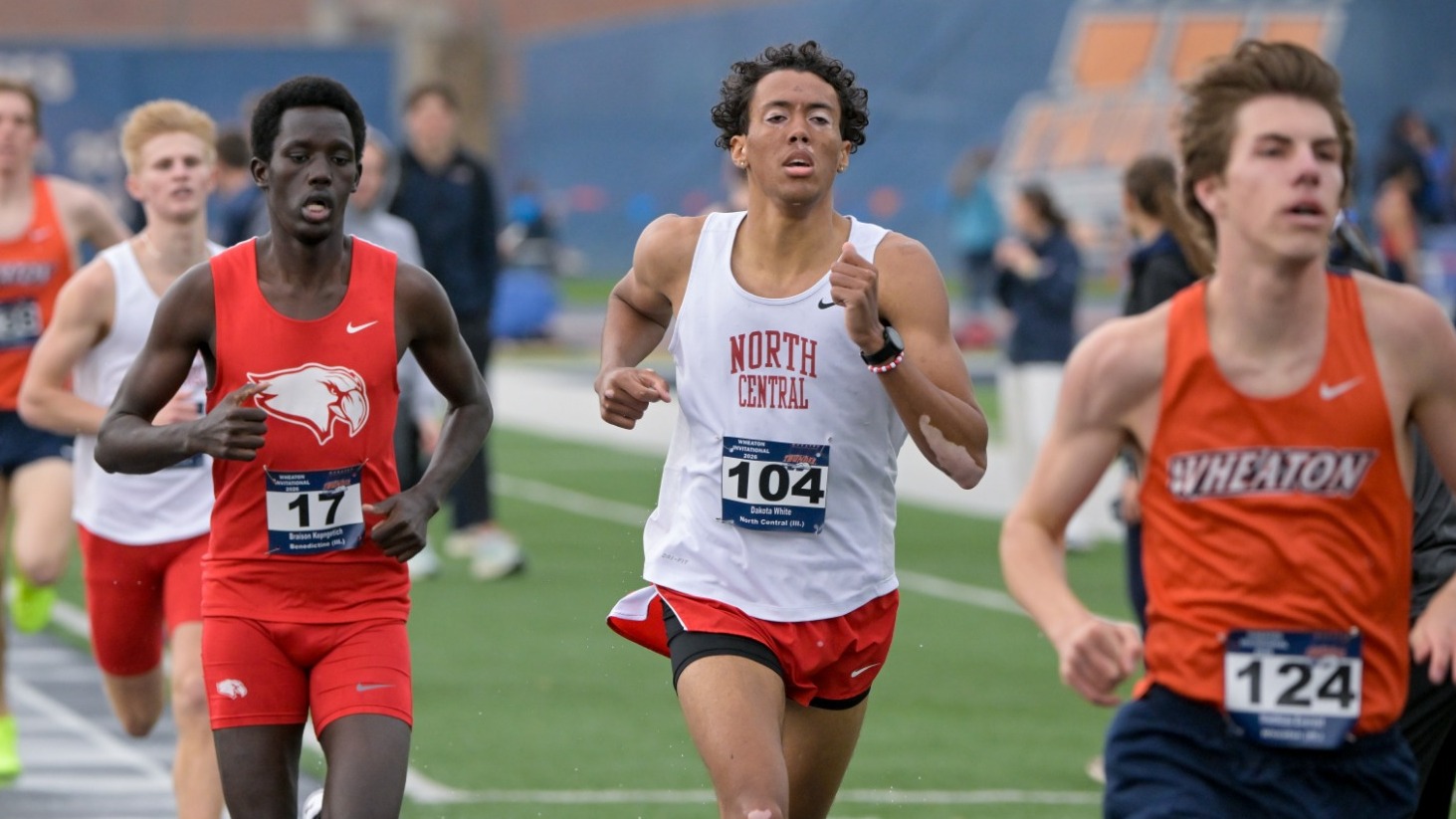 Dakota White racing Wheaton Invite