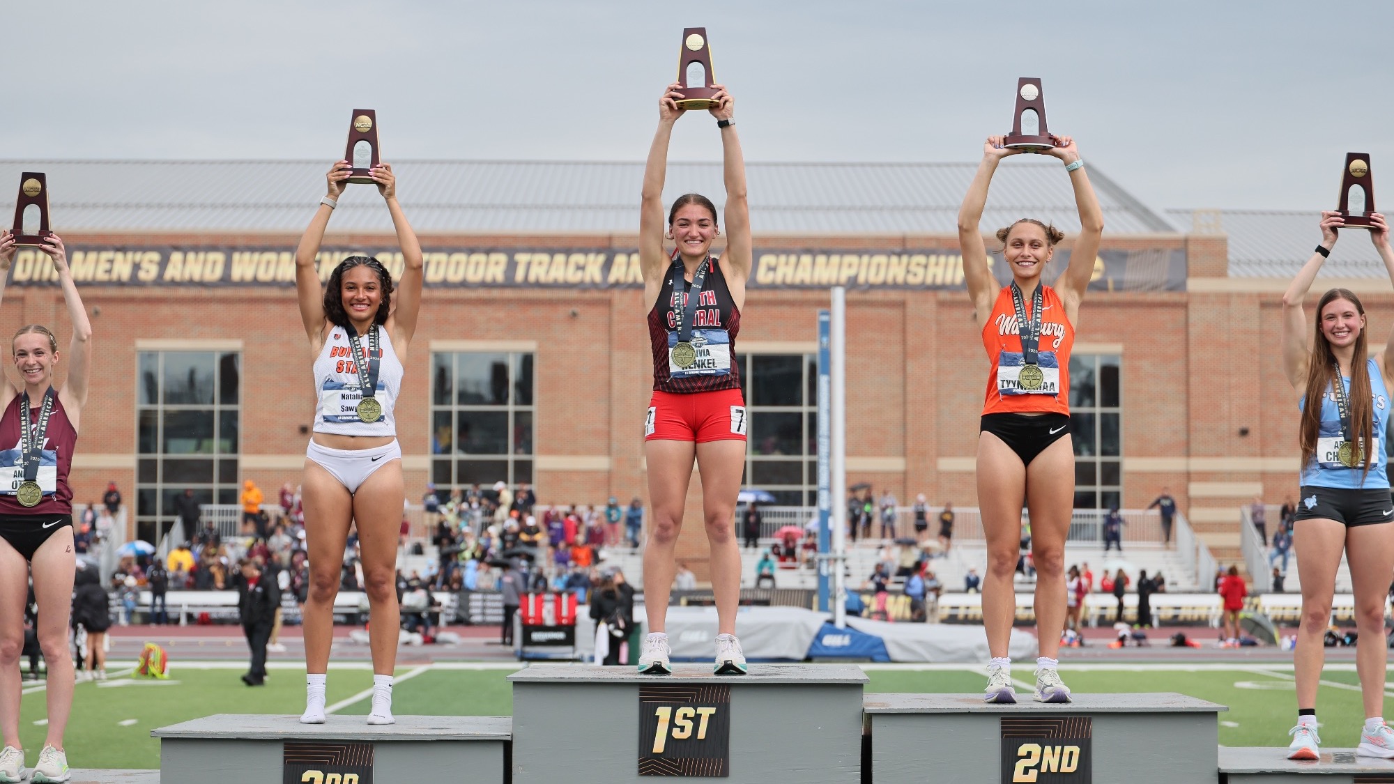 Alivia Henkel NCAA 400m hurdle champion
