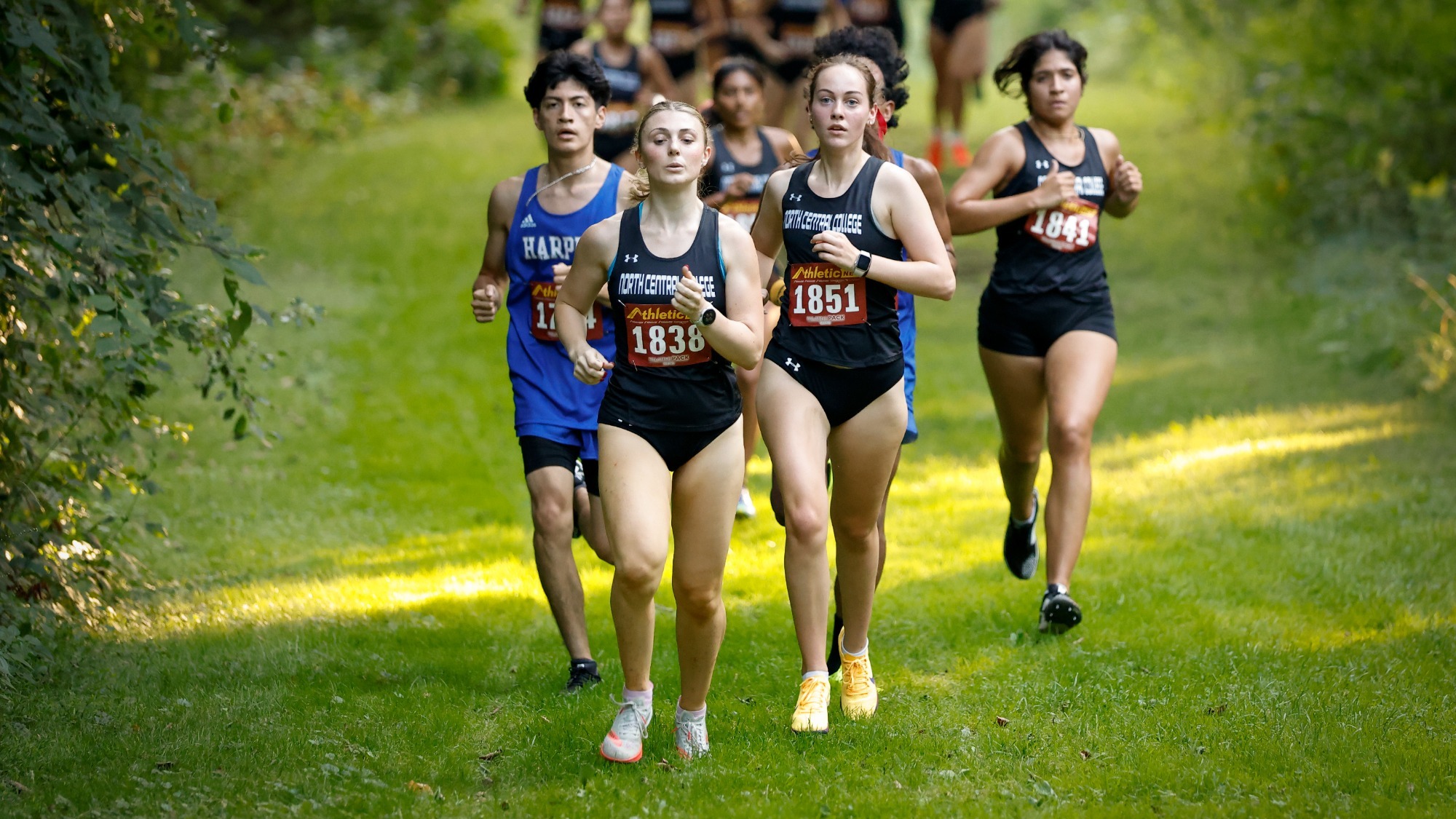 Lily Anderson leading the pack at the NCCXC Invitational
