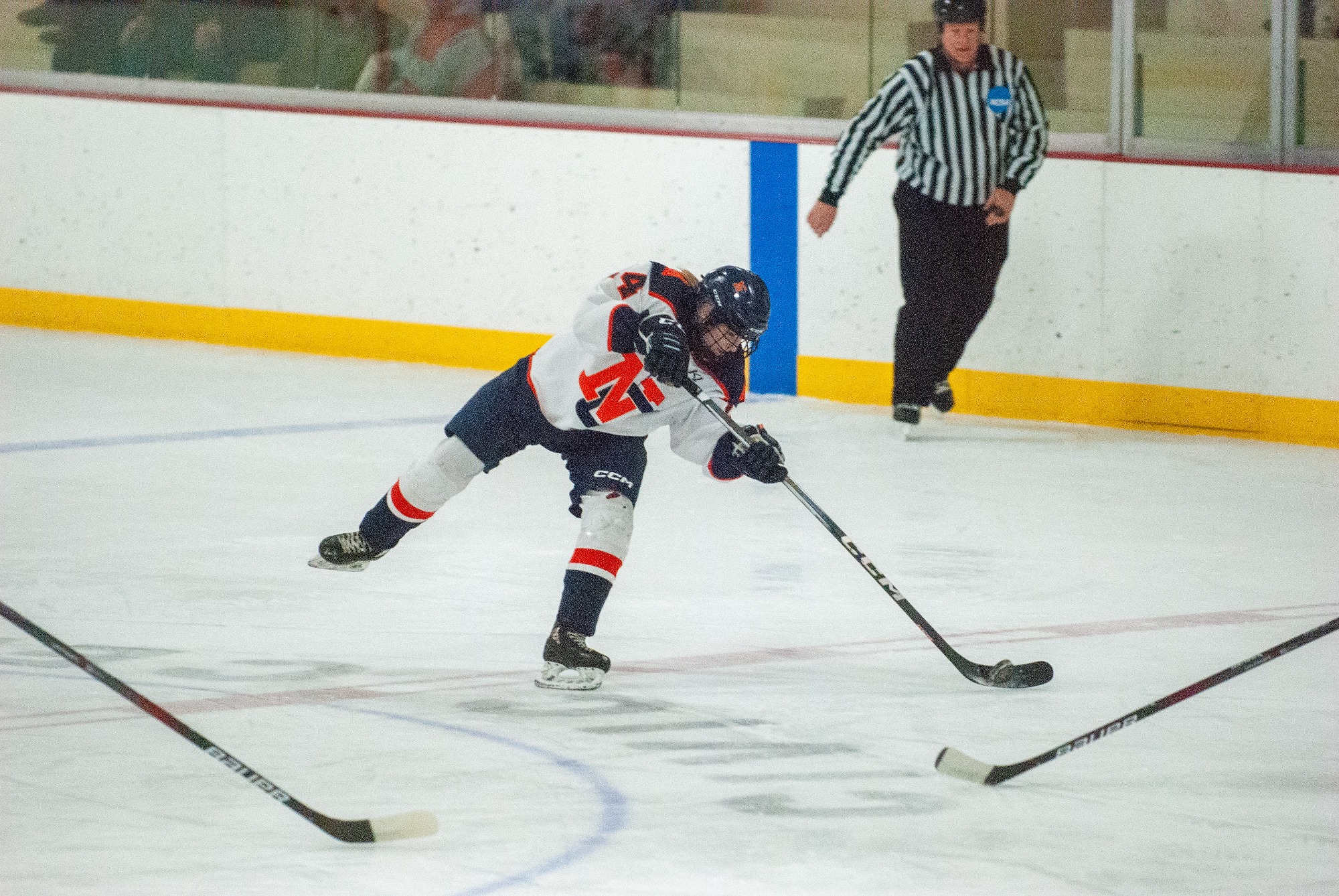 Women’s Hockey scores one but falls to UWStevens Point Northland
