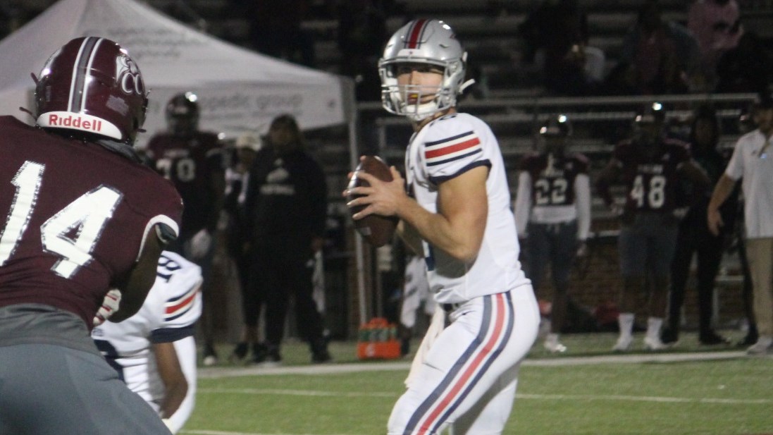 Receivers, Ren Hefley Steal Show in Road Win at Coahoma Northwest