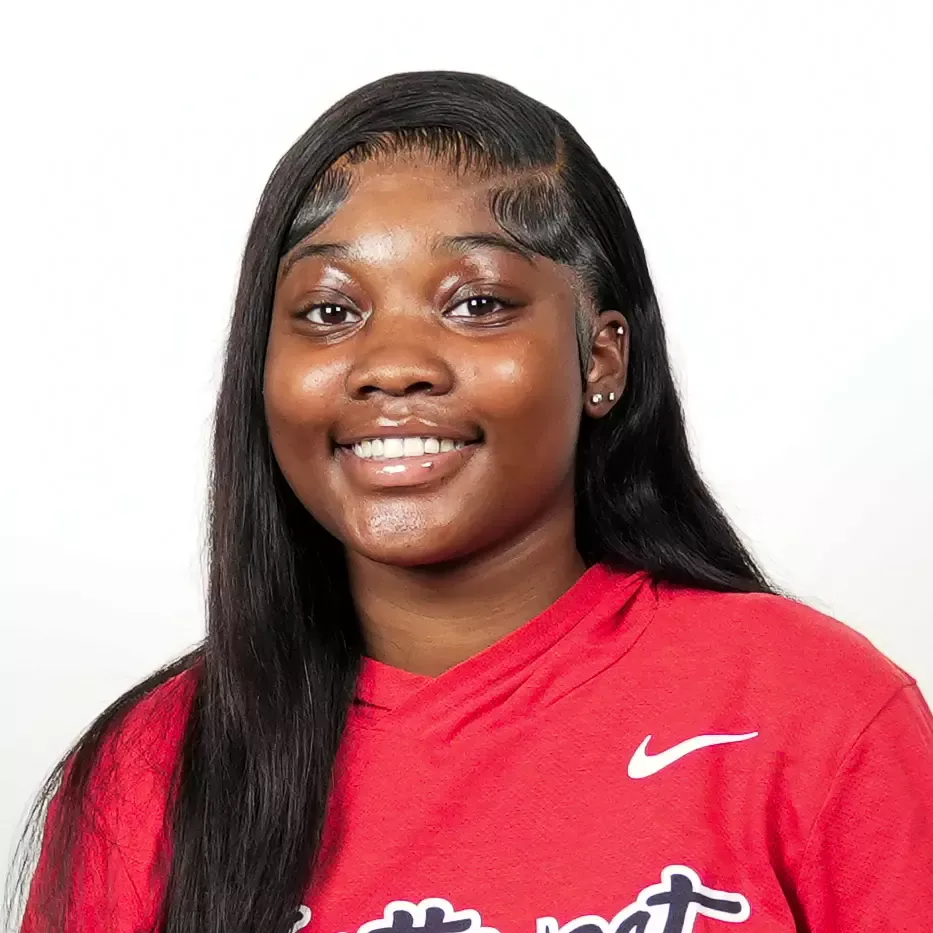 Reyunna Outlaw Headshot 2025