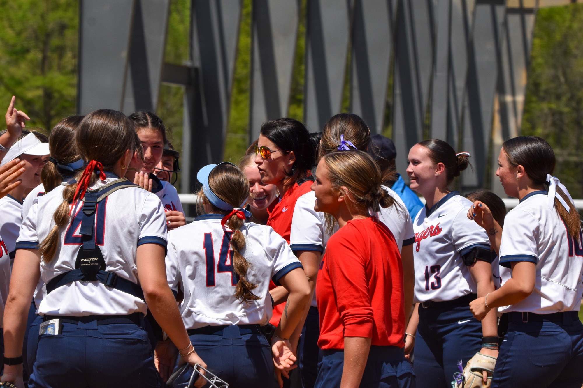 Coach Bramlett talks to team.