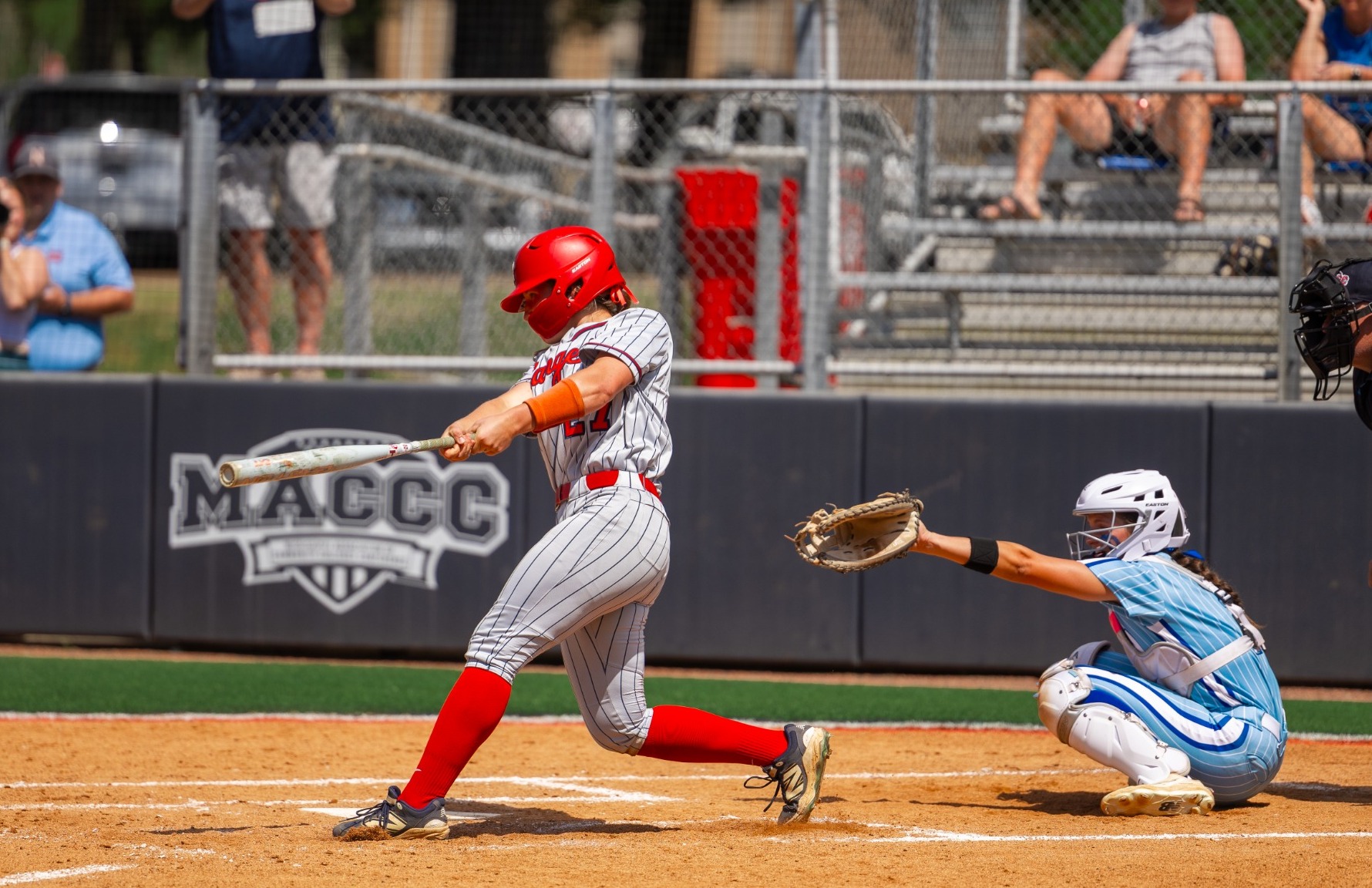 Emma Jennings base hit 2026