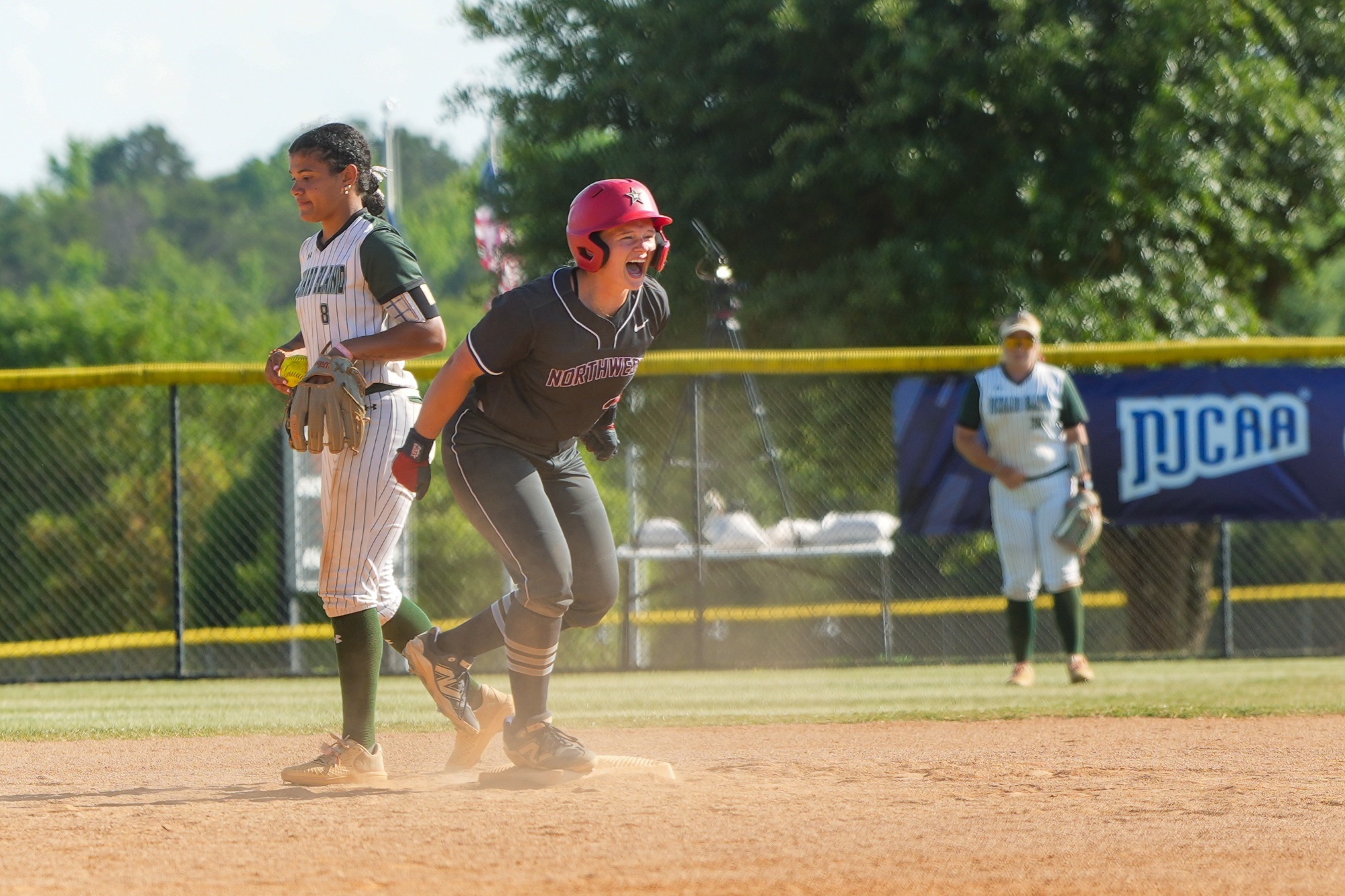 Cates celebrates RBI double at WS 2026
