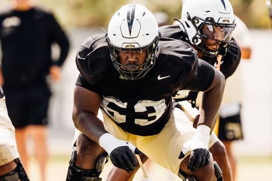 LaParka Langston practices with the UCF Knights