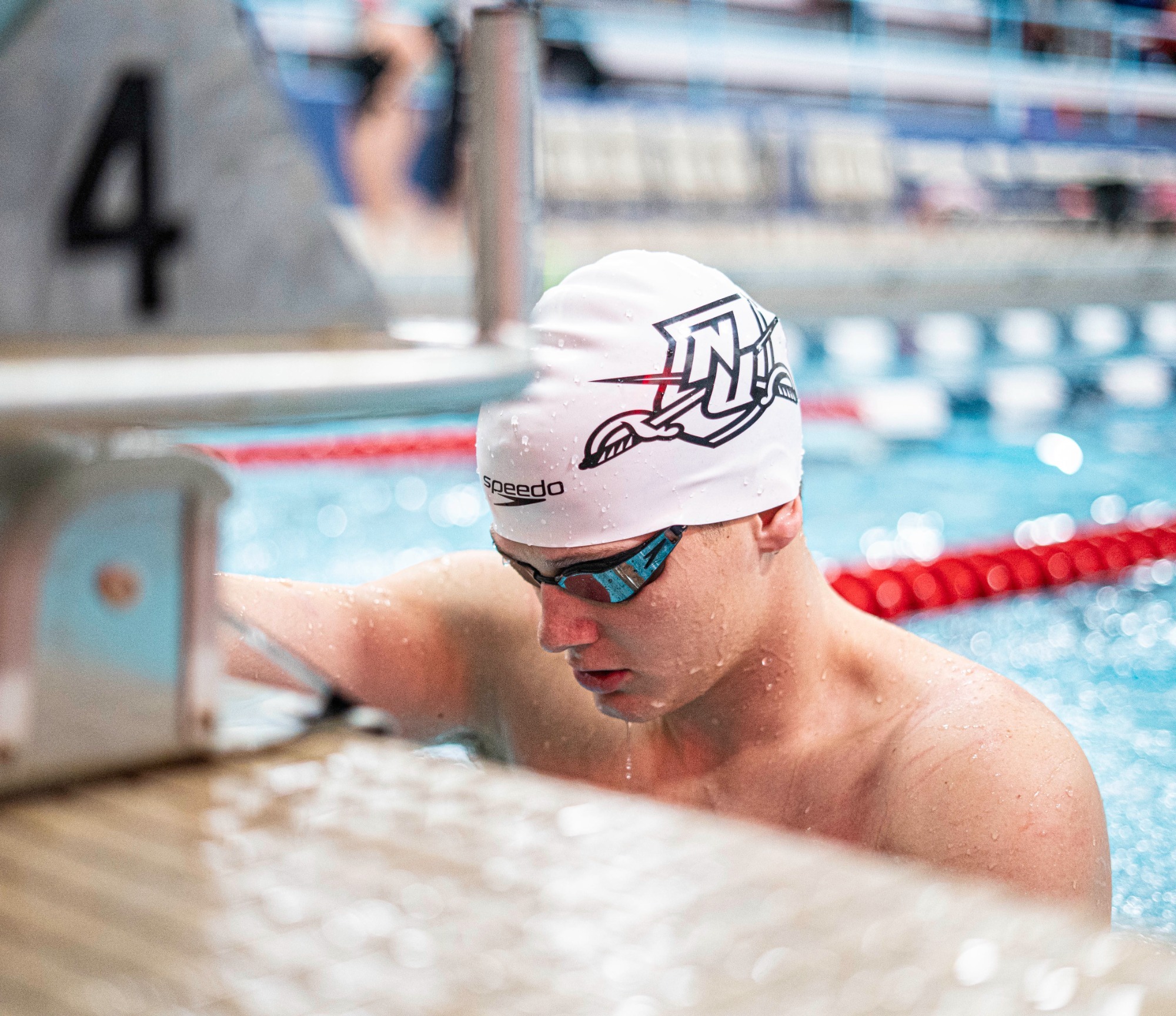 Bylow getting set for a race. 