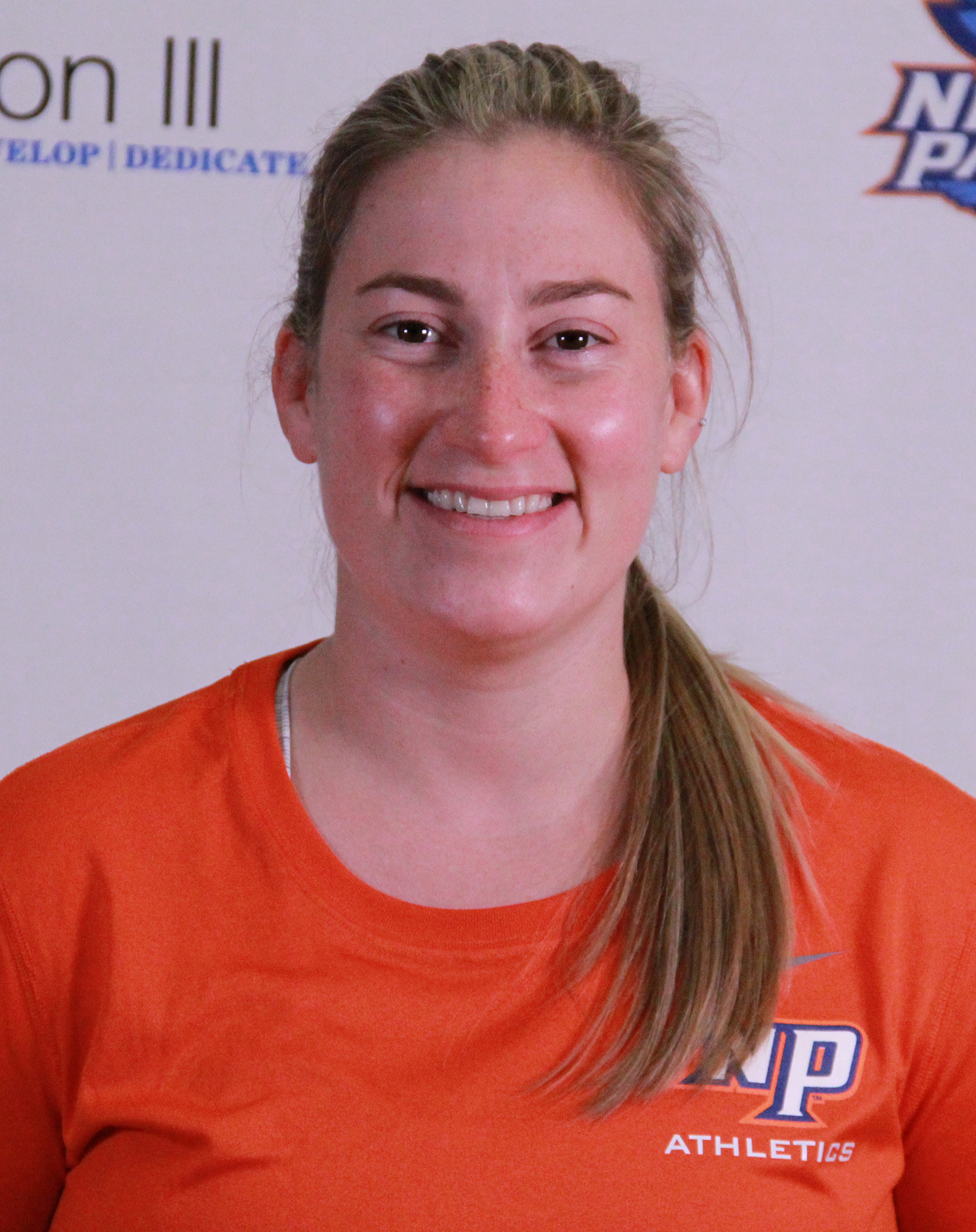 Lorna Pierson athletic trainer head shot