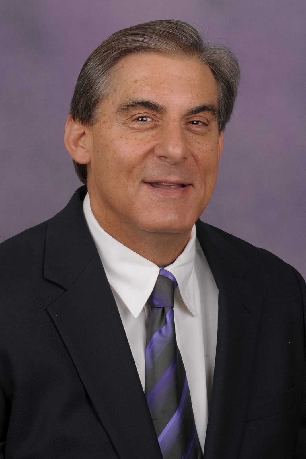 Dr. Knecht