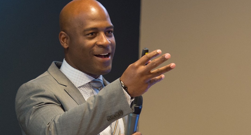 Rob-Robertson-Speaker