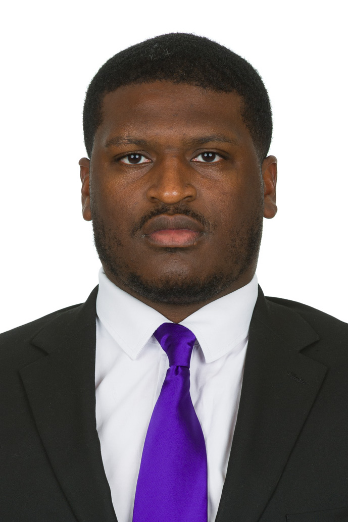 Isaac Brils headshot