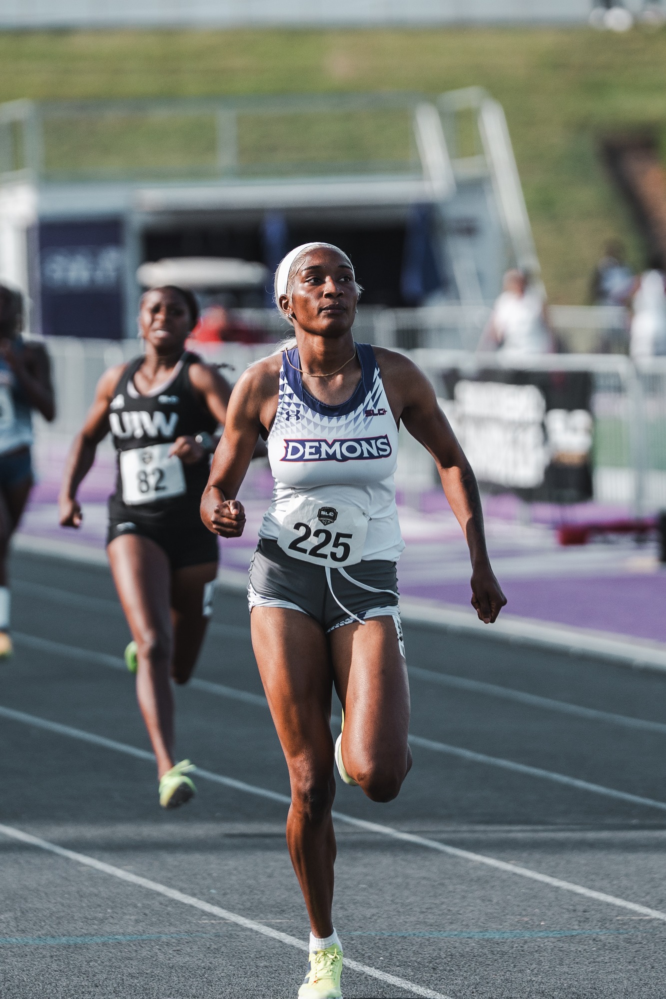 Rushana Dwyer in the 400 meter prelims