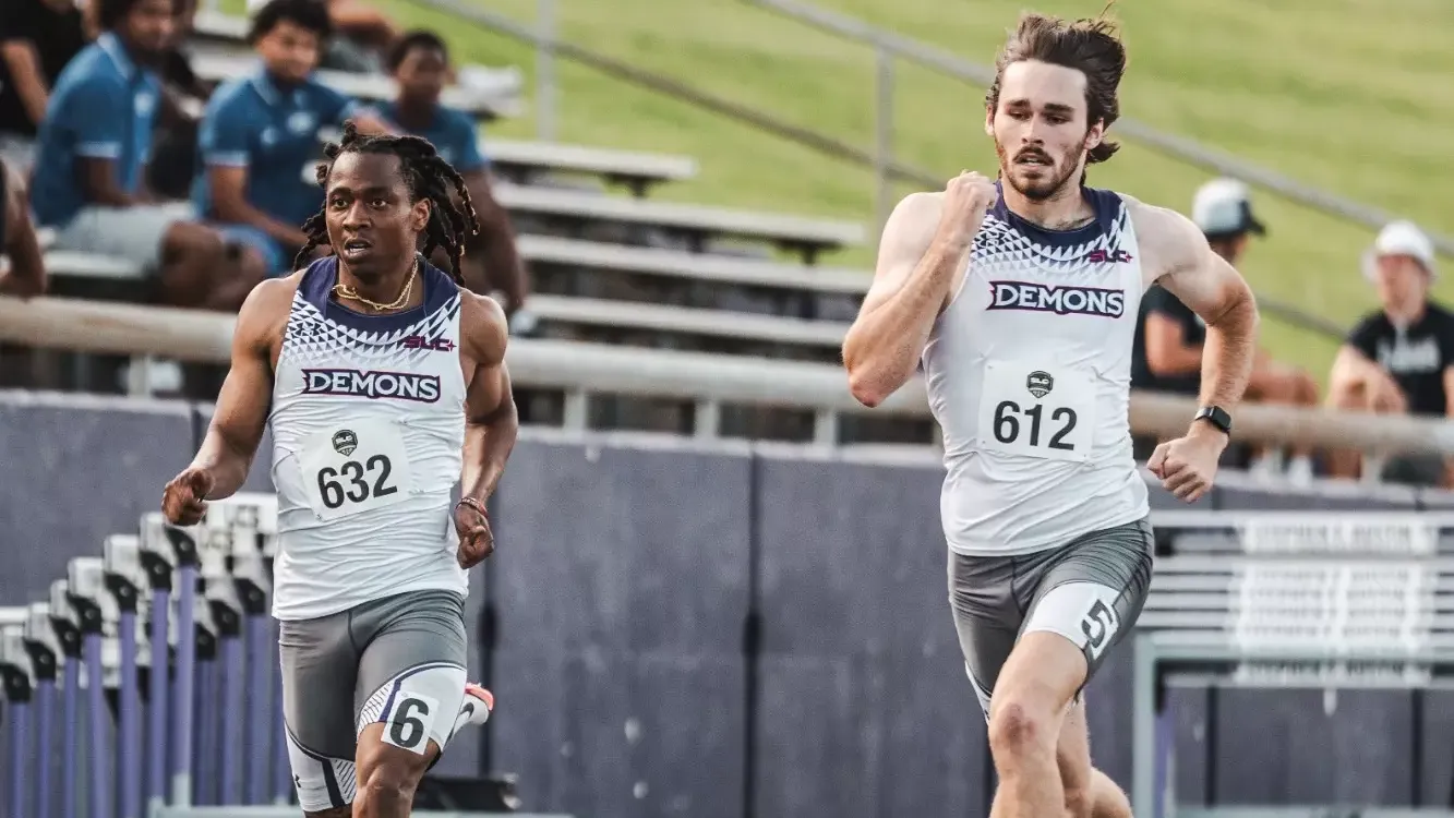 Kason Jones and William Achee in the 400 meter prelims