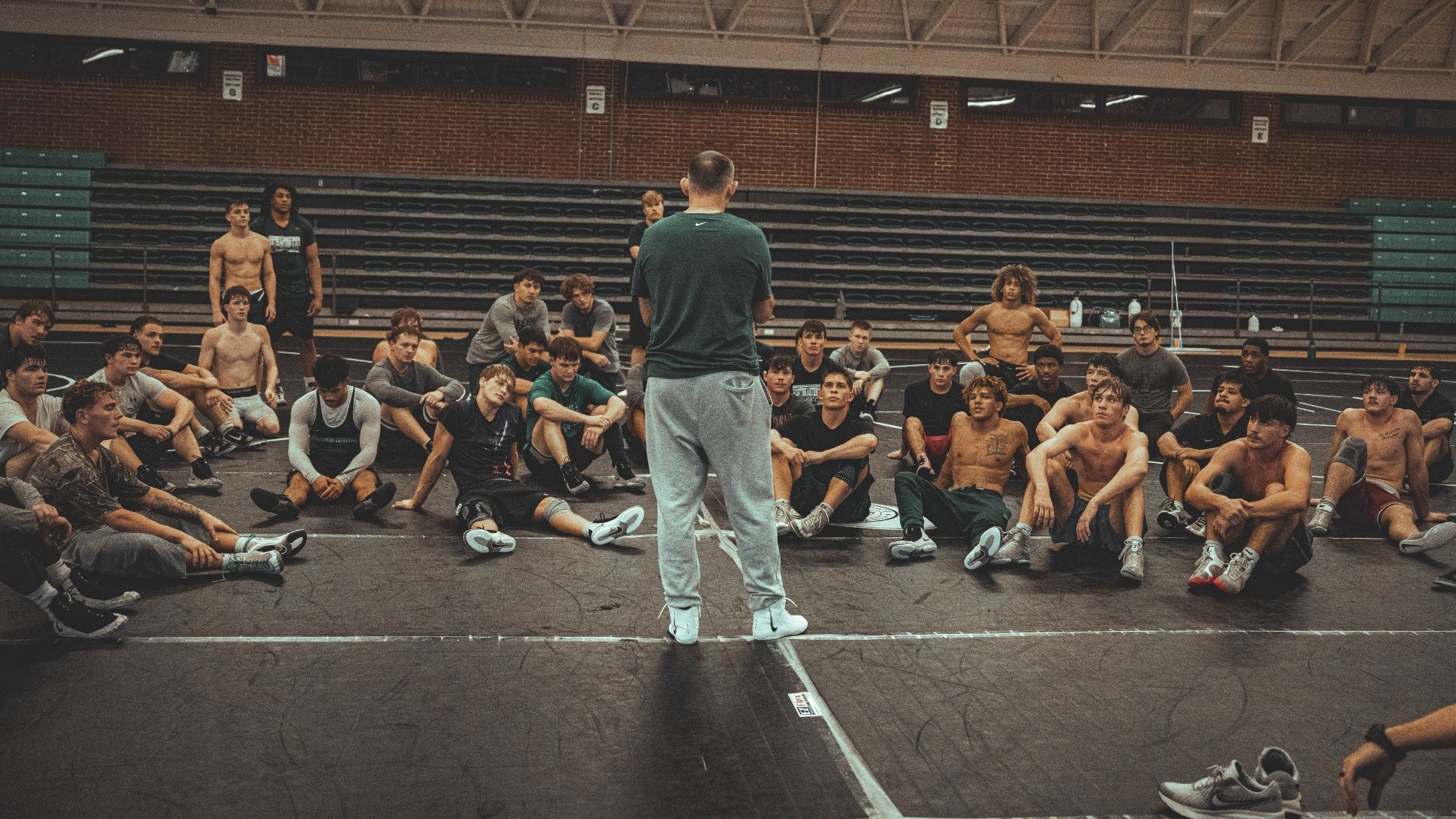 Pack wrestling 