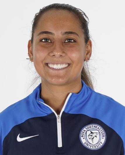 Camryn Fuentes Headshot