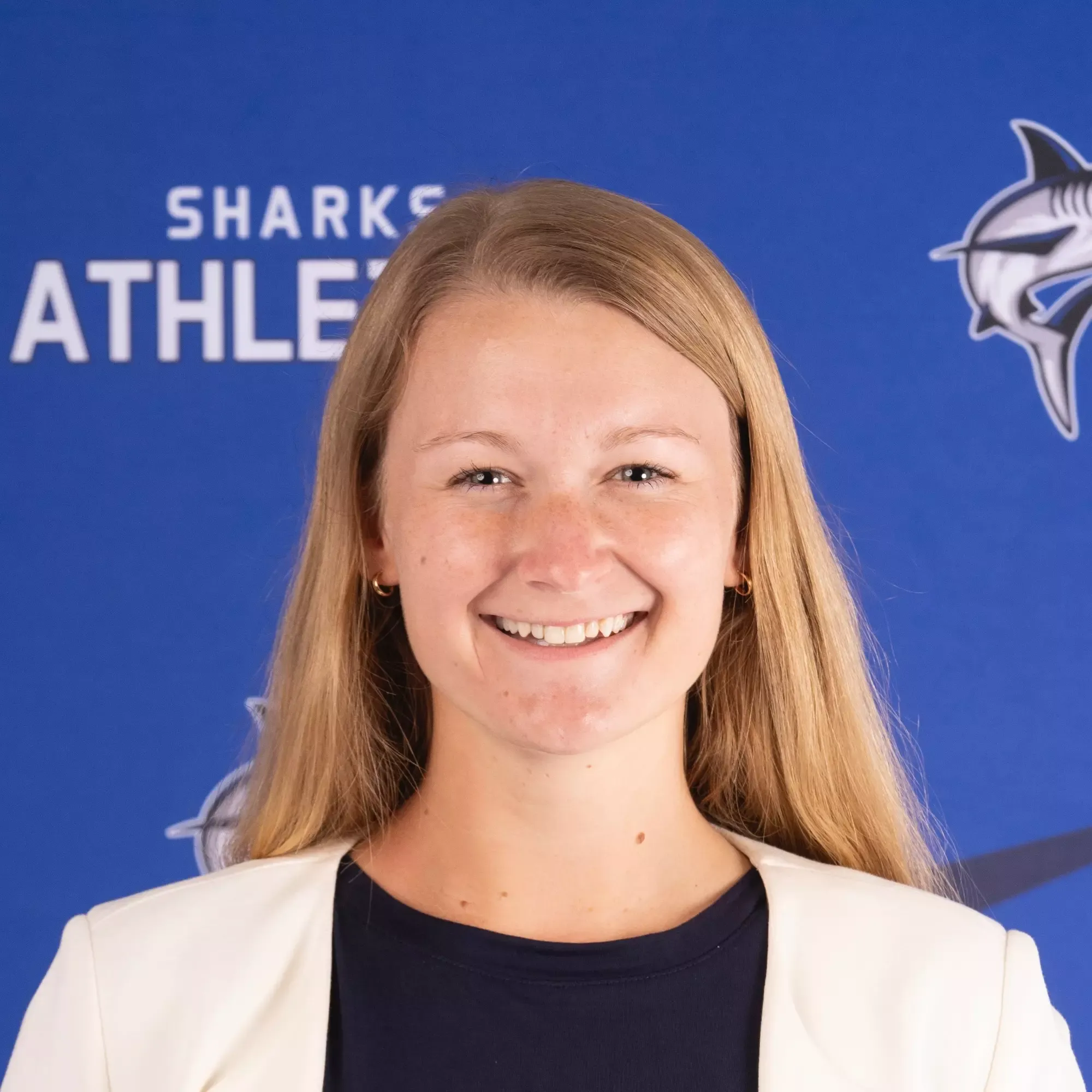 Assistant Coach Josie Earnhardt