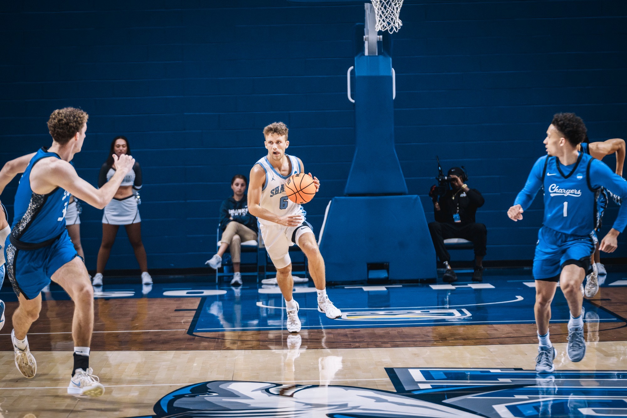 Reeves Driving Up Court