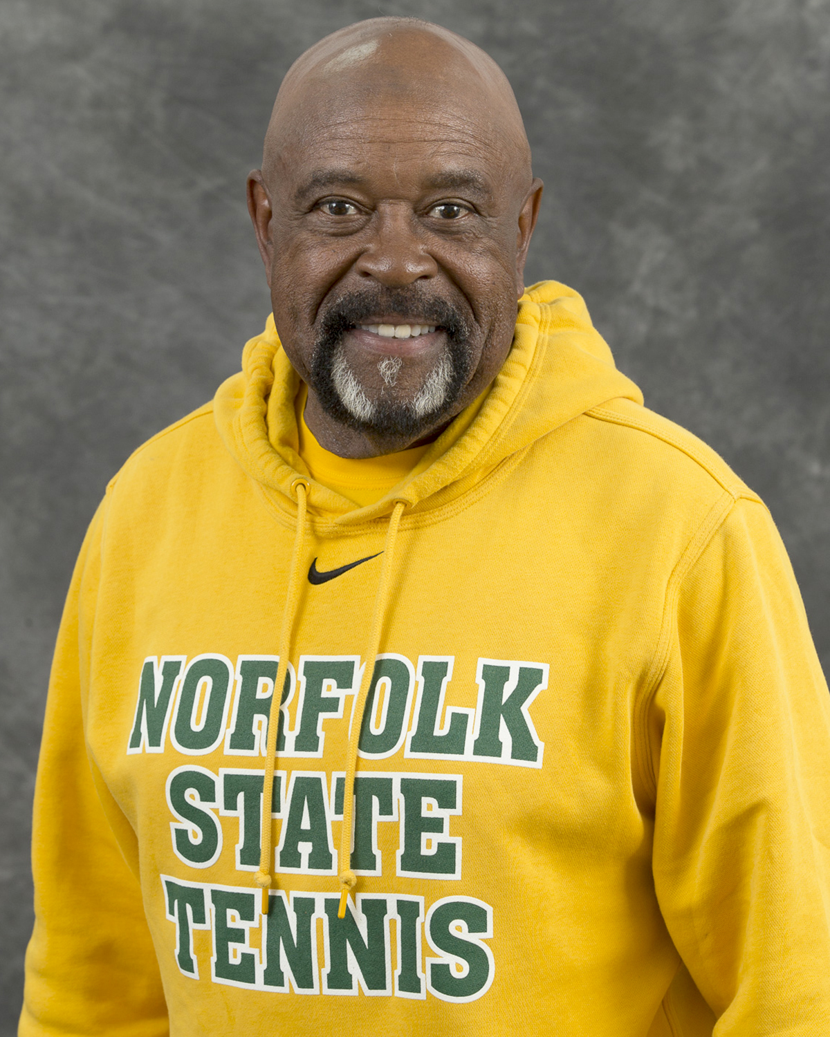 Nathaniel Warren Headshot