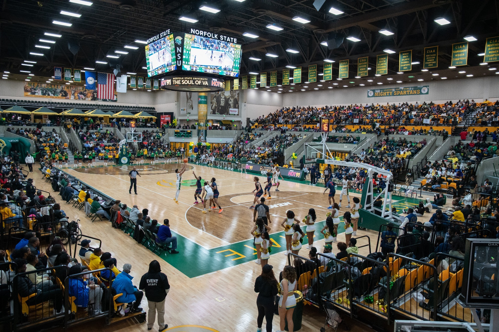Echols Hall Crowd Fans