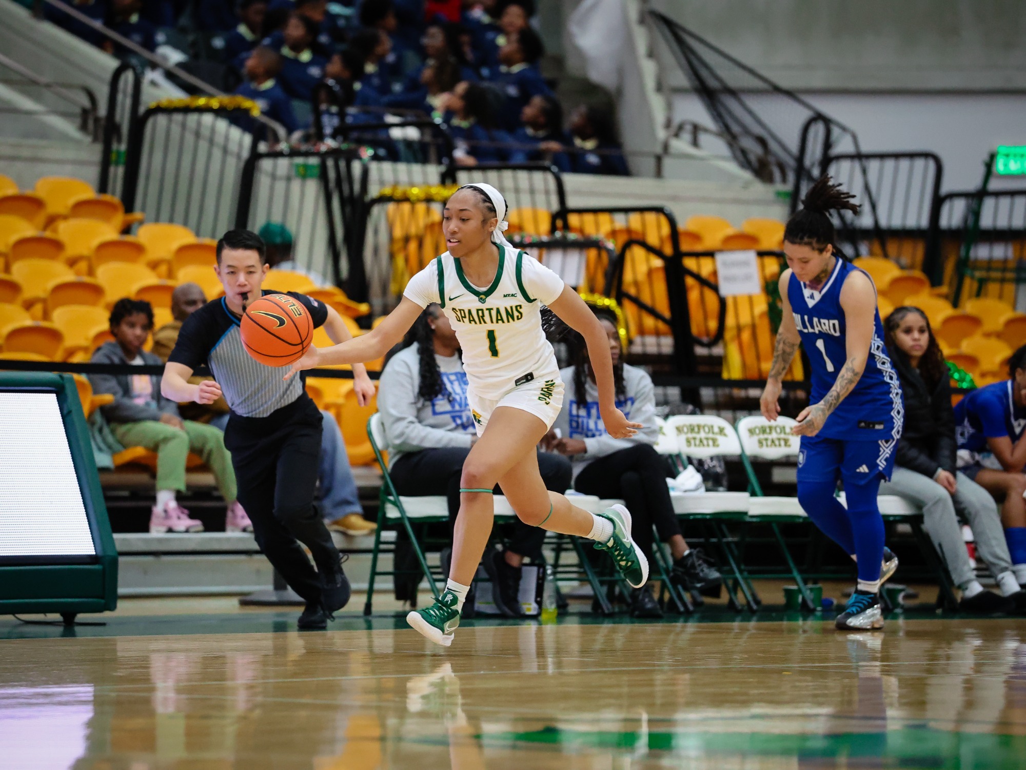 Da'Brya Clark vs Dillard