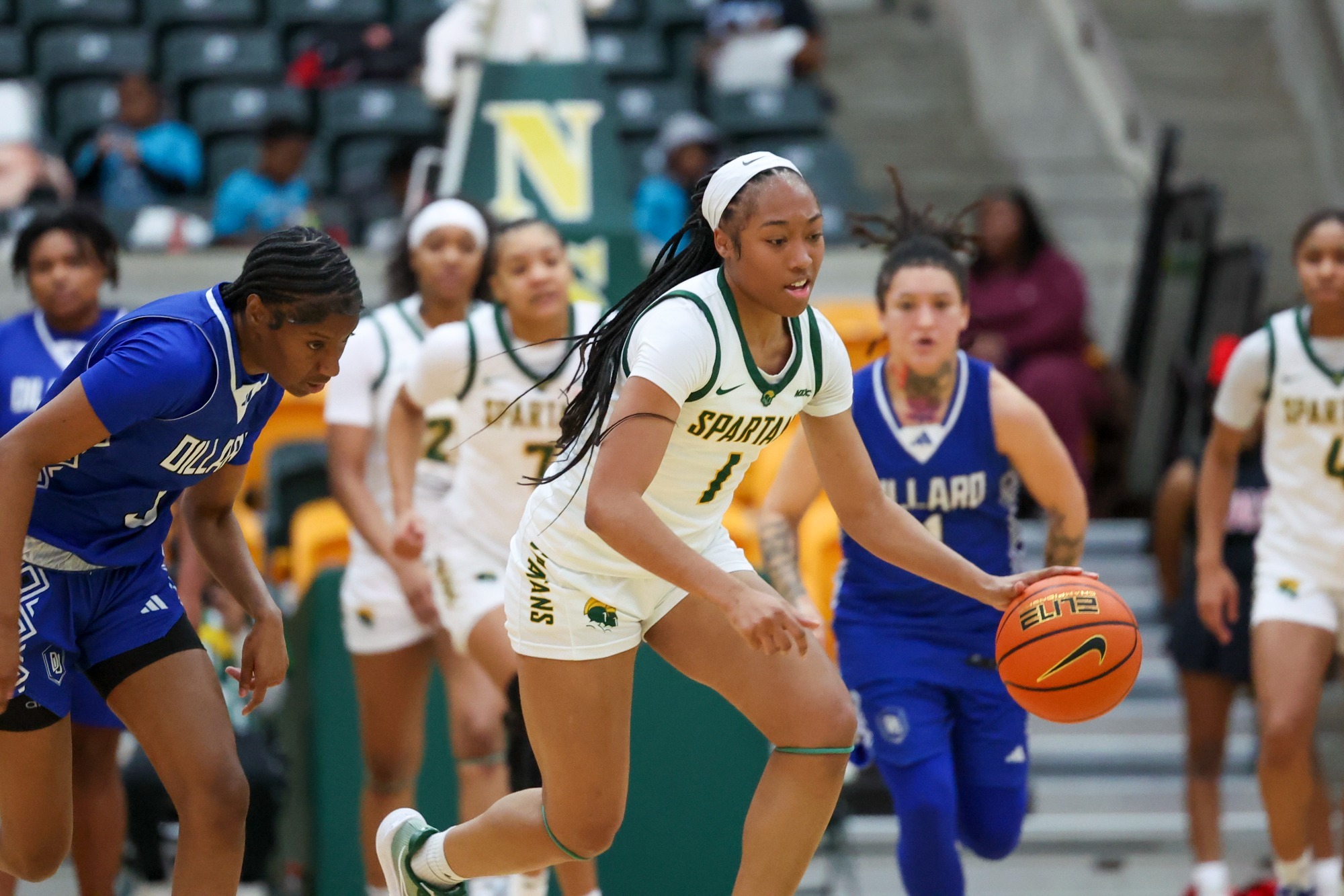 Da'Brya Clark vs. Dillard