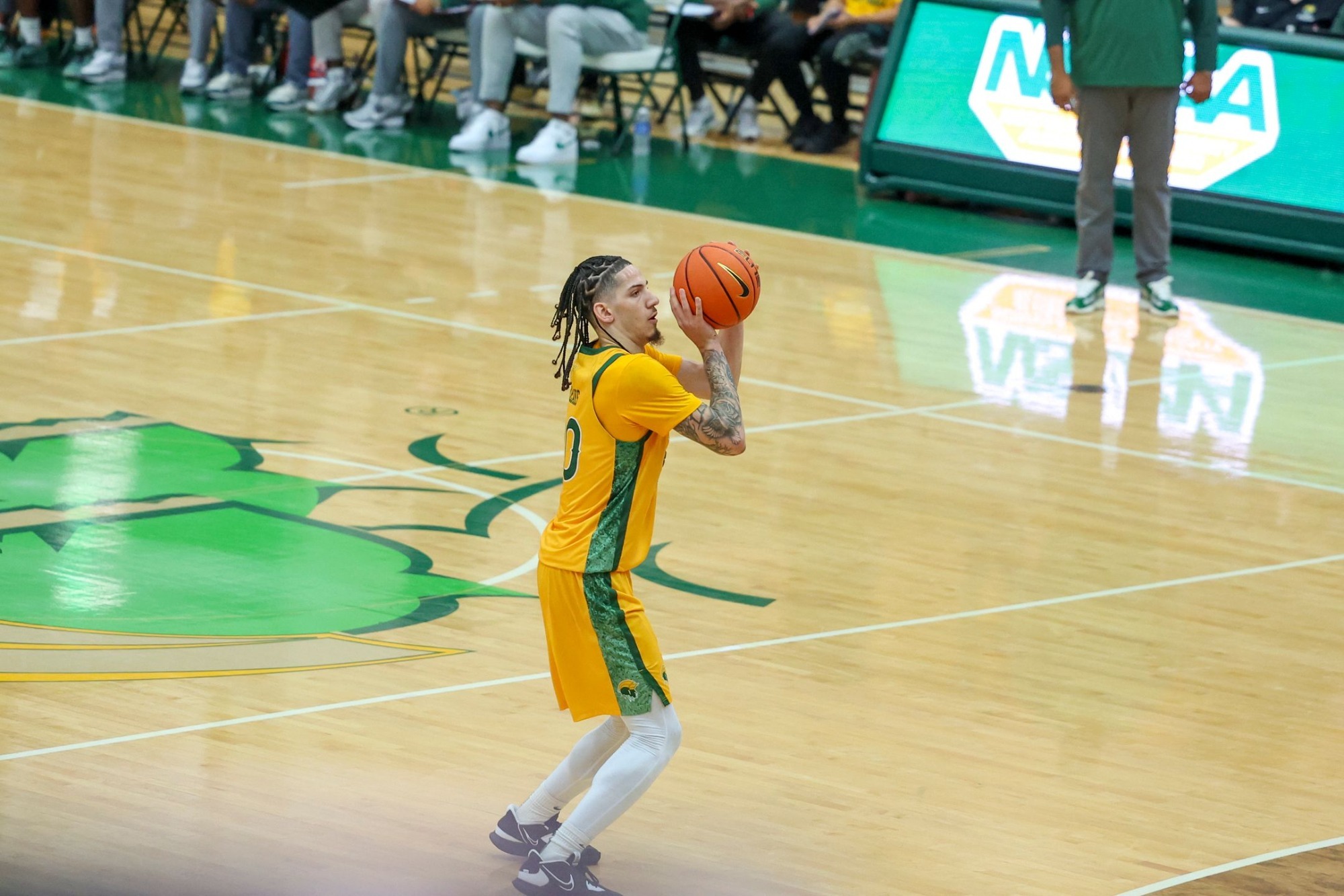 Jordan Leaks versus Hampton