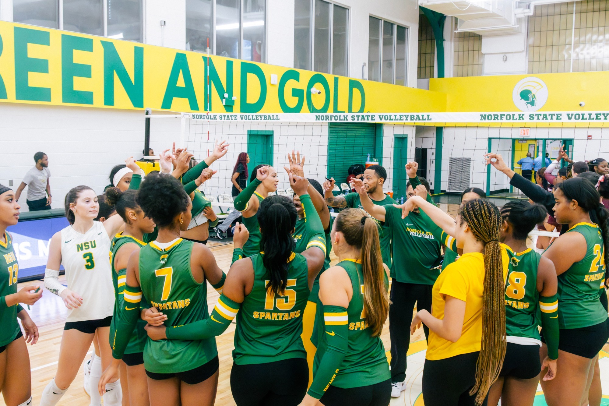 Women's volleyball circle huddle 