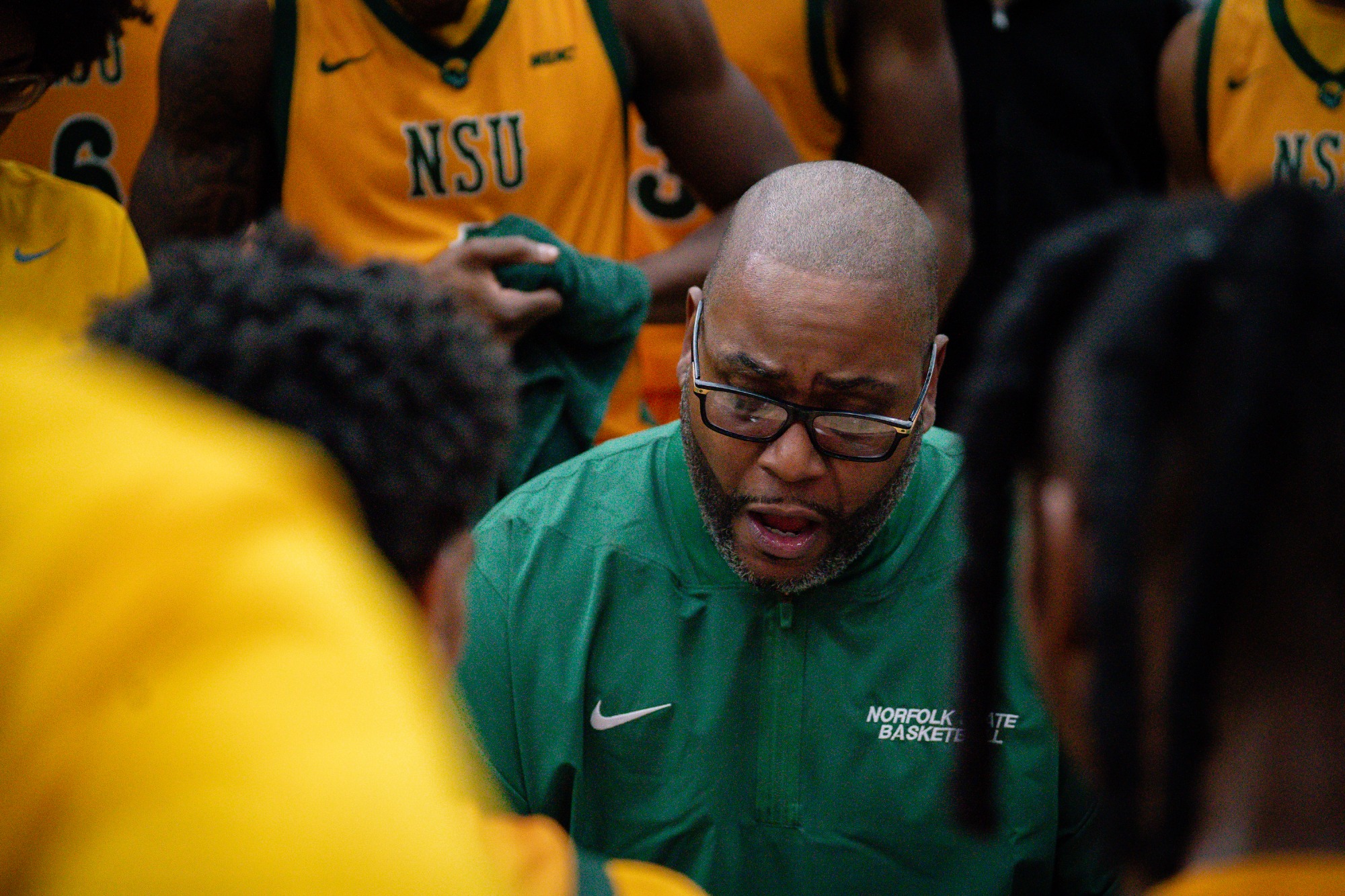 Robert Jones huddle