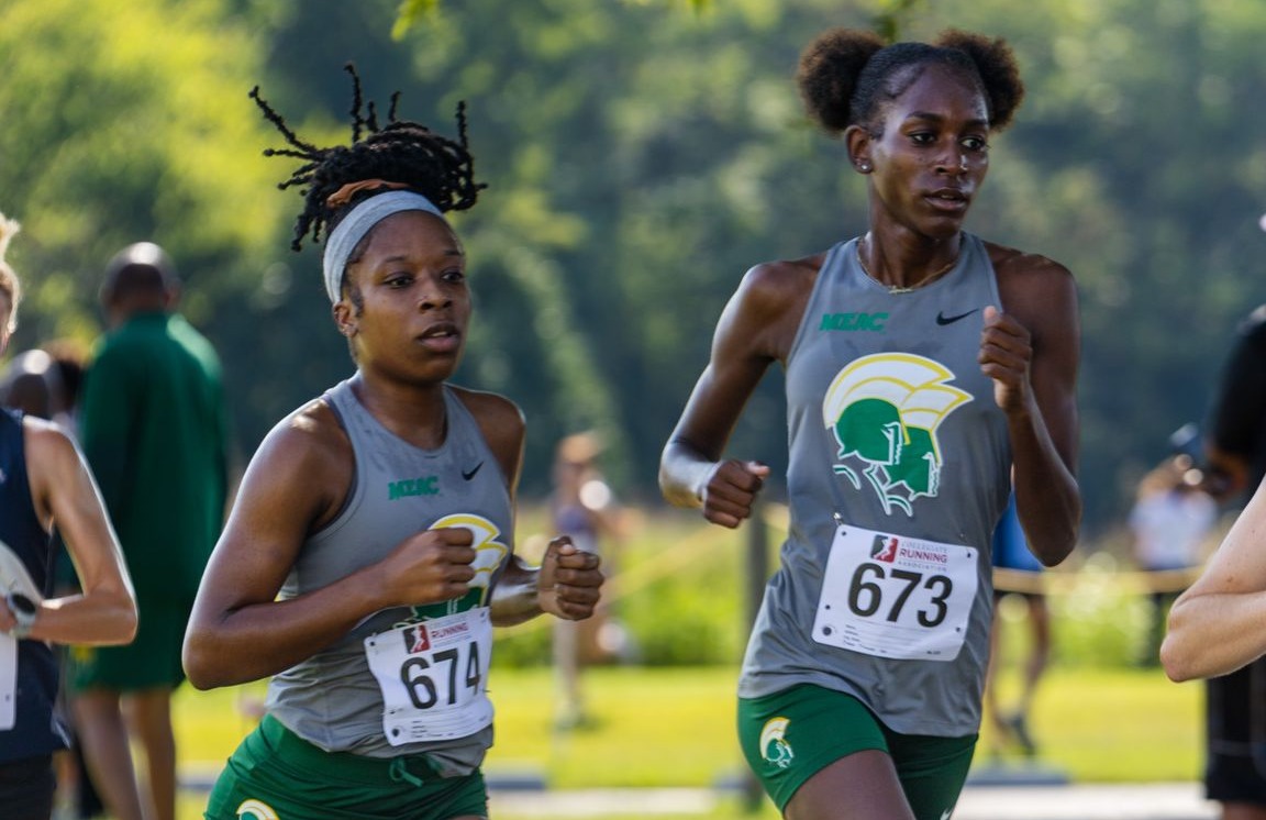 Women's cross country at Richmond invite