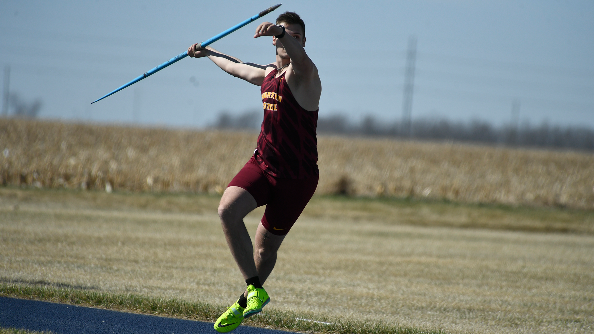 Eli Radtke in motion for throwing the javelin at the Dewey Donat