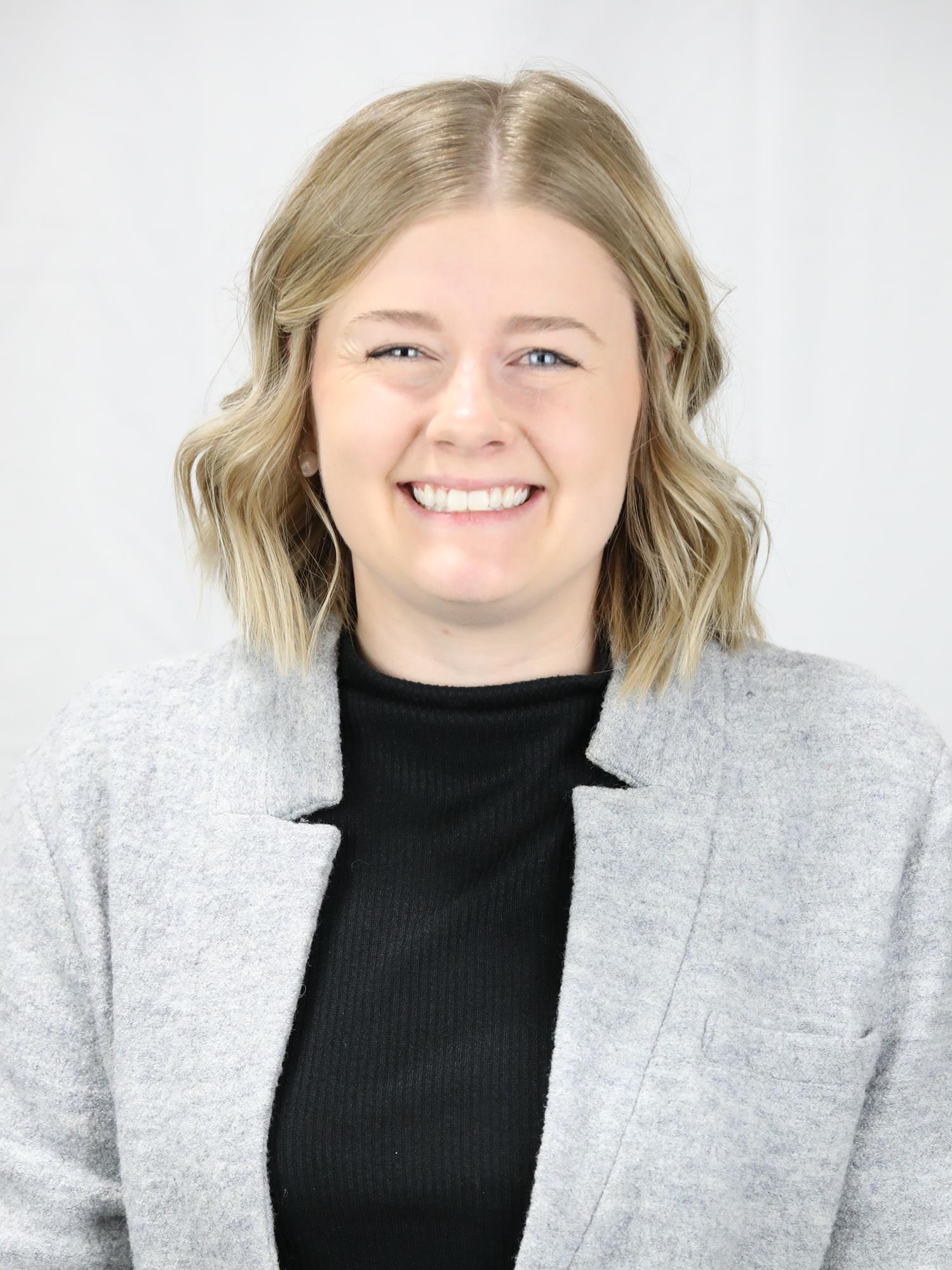 Audrey_Goodwin_Headshot_2021-22