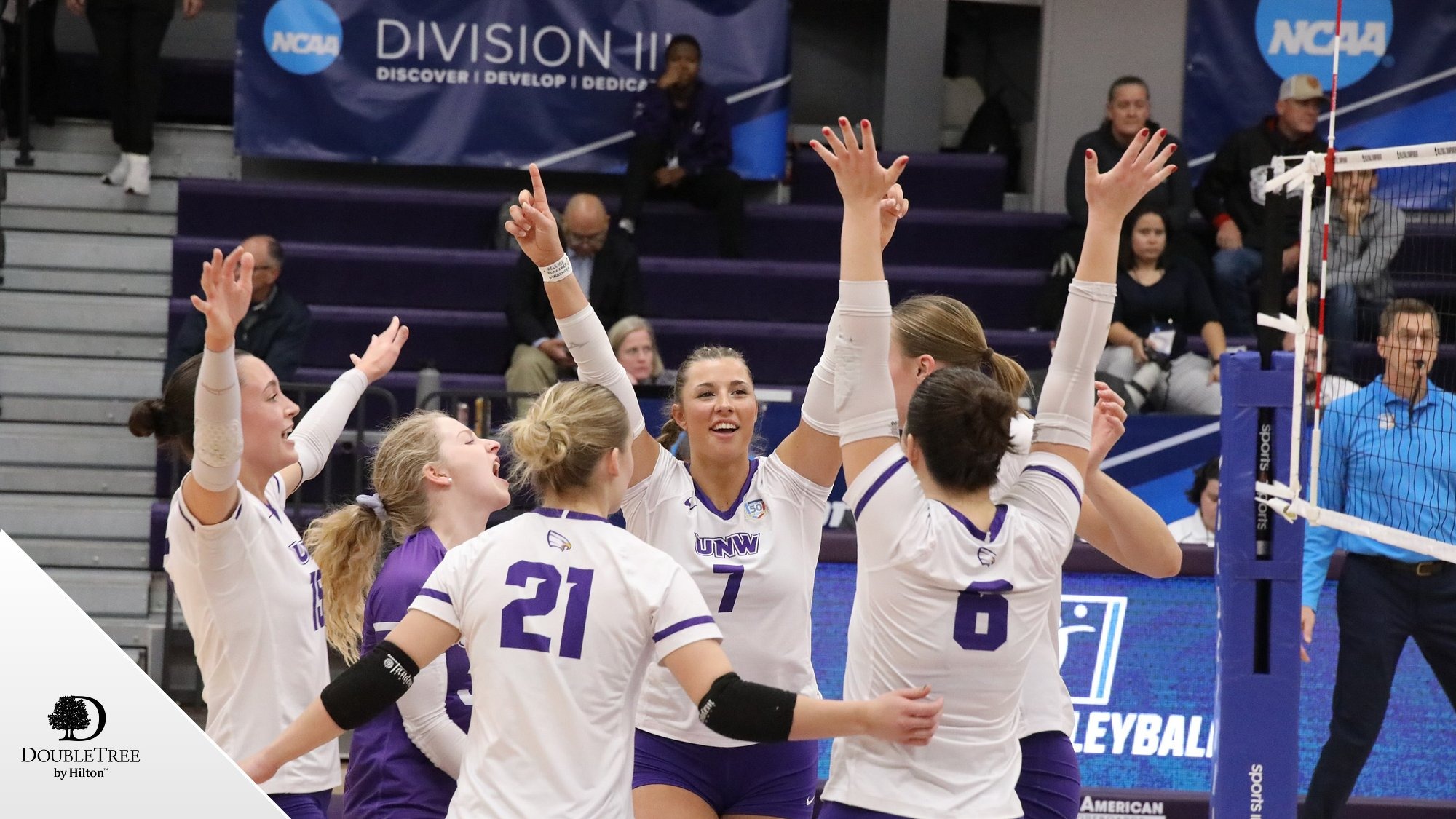 UNW Volleyball Sweeps Edgewood in the Opening Round of the NCAA