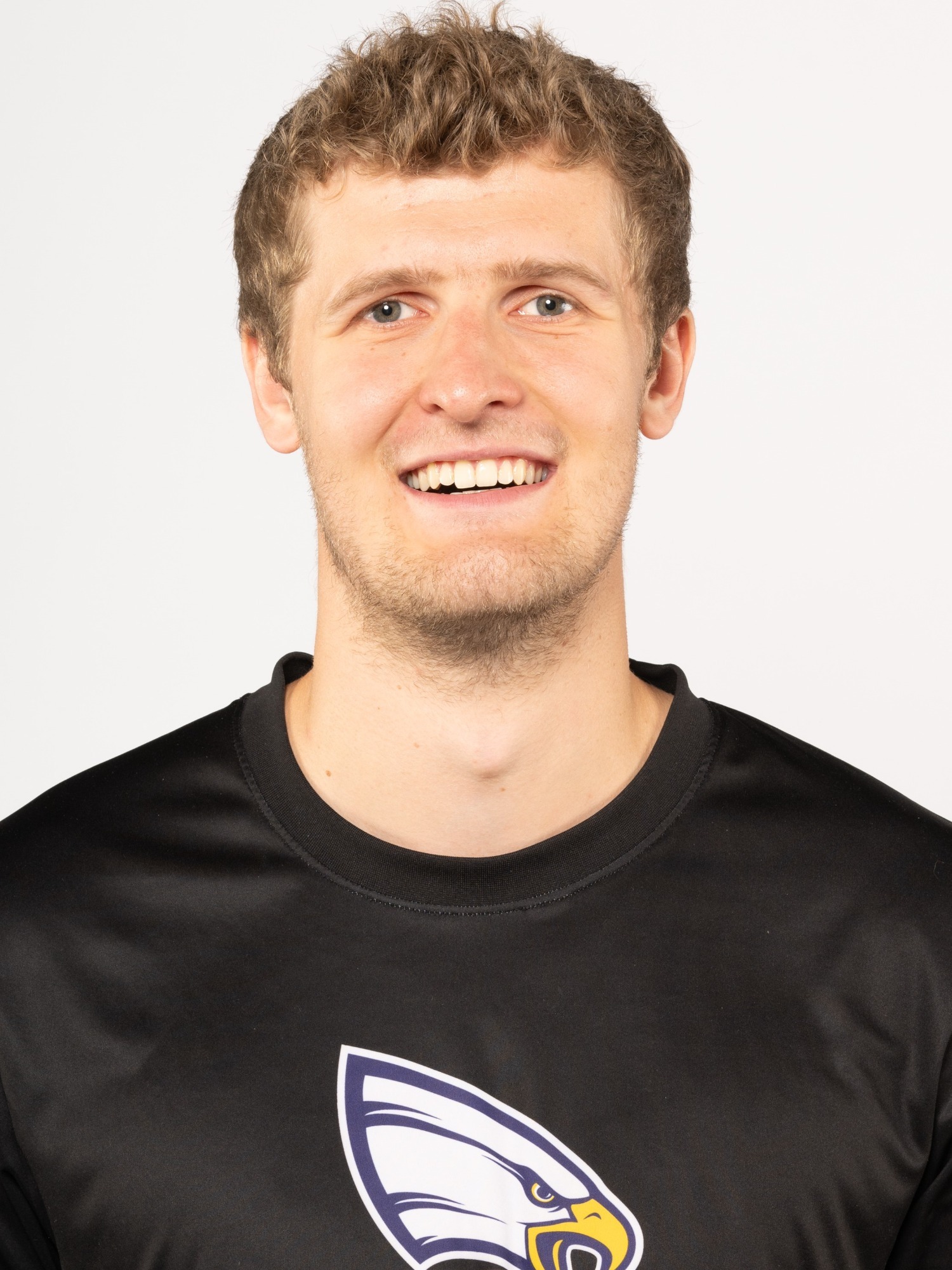2024_MS_Headshots_Coach_Friesen_Isaac_Website