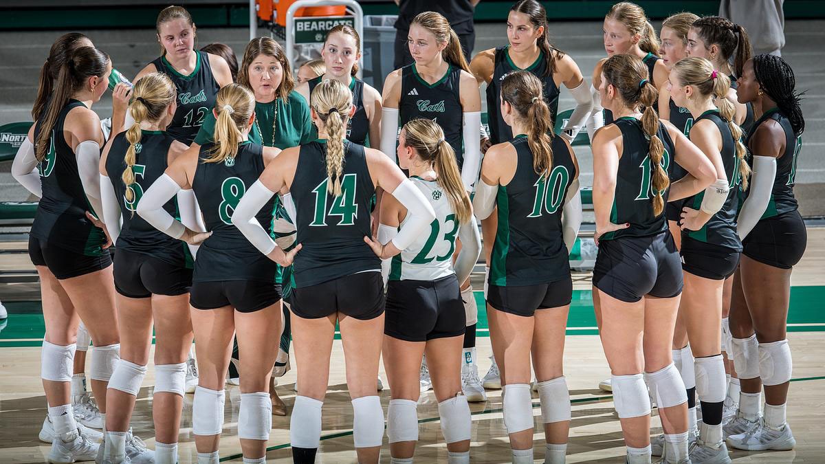 Bearcat Volleyball vs Fort Hays State University at Bearcat Arena Oct. 3, 2025.(Photo by Todd Weddle | Northwest Missouri State University)