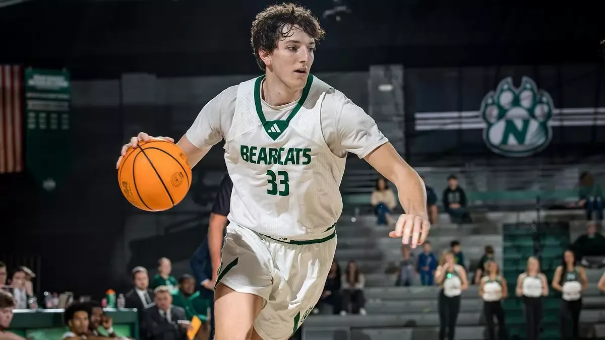 The Bearcat Mens team hosts the University of Central Missouri. Jan. 7, 2026 (Photo by Lilly Cook | Northwest Missouri State University)