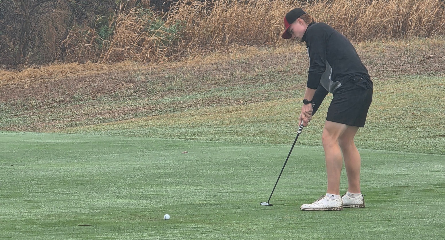 Matti Zerwin hits the golf ball