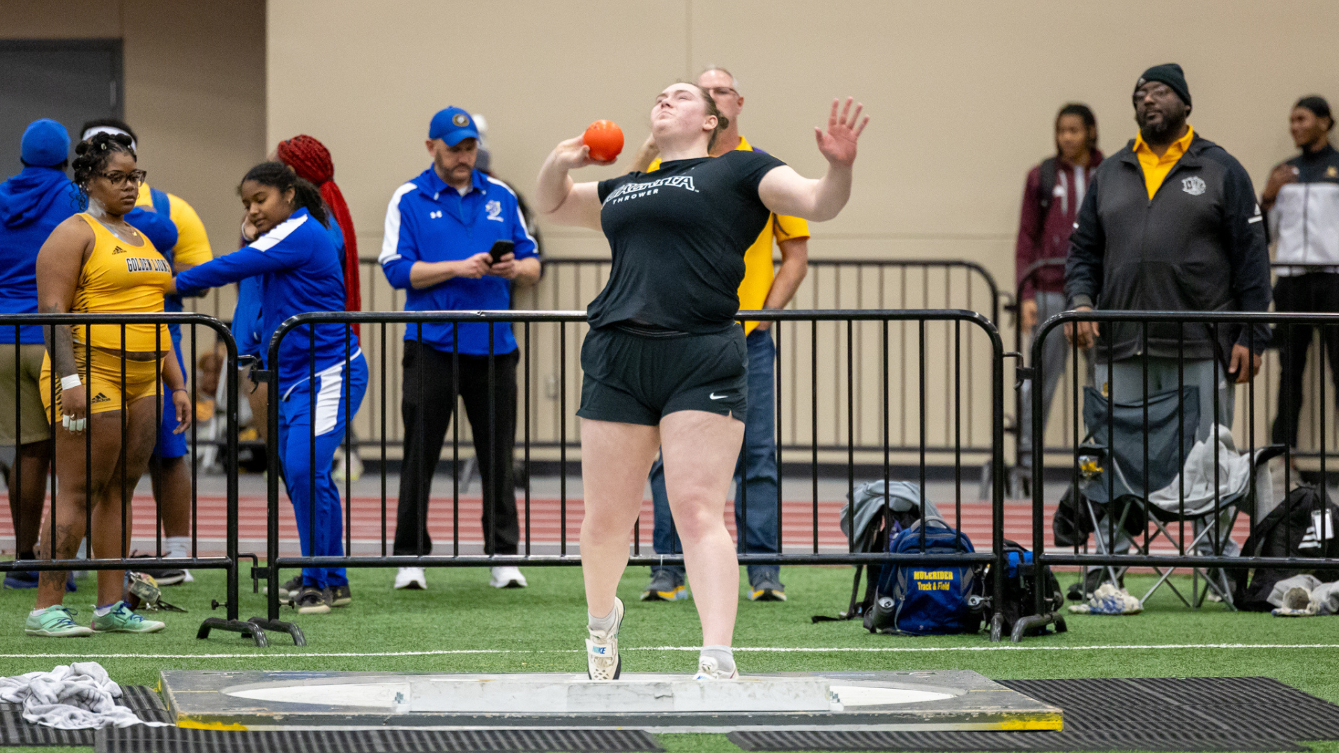 Brenlee Leonard Shot Put at Pitt State 2023-24