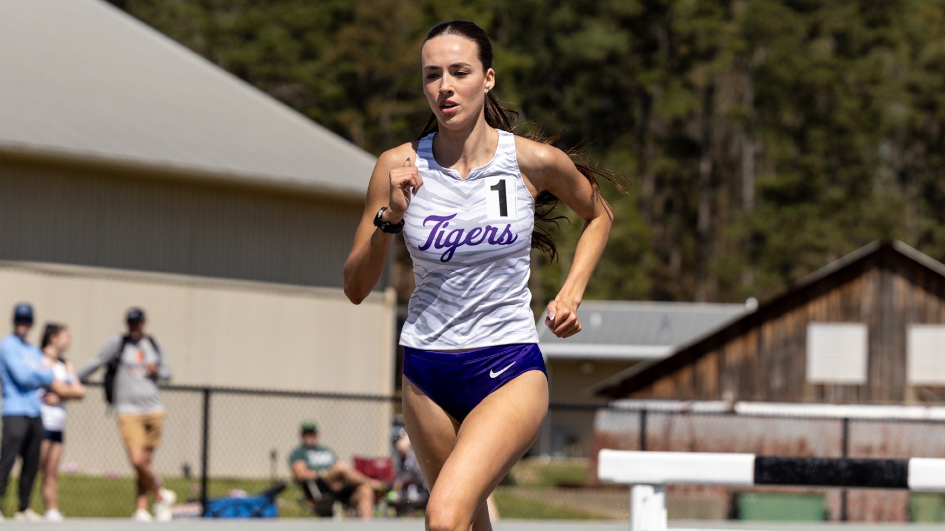 Kate Nachtigal running at Ouachita Invitational