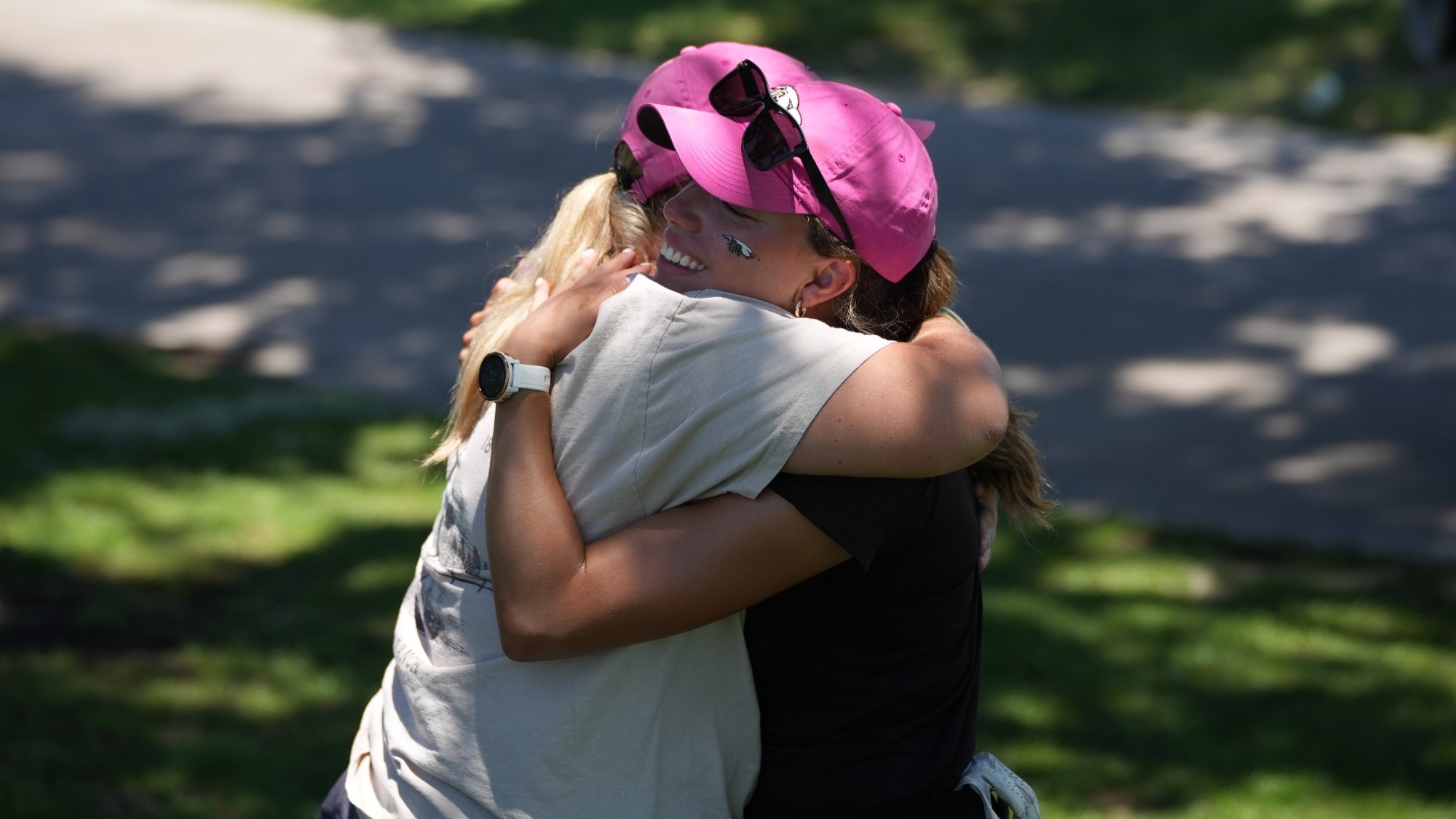 Benavides and Torres Hug After Their Final Round As Eagles 2024