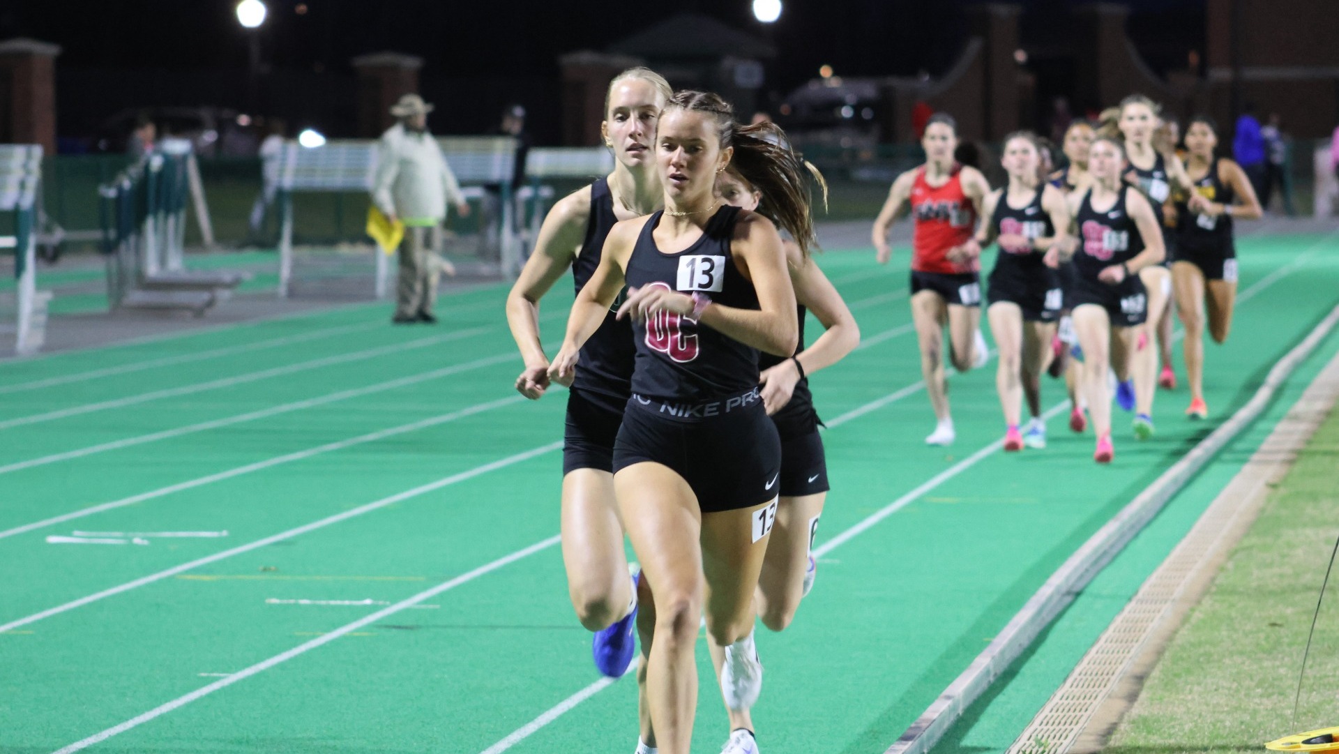 Kinley Kite leading pack of runners